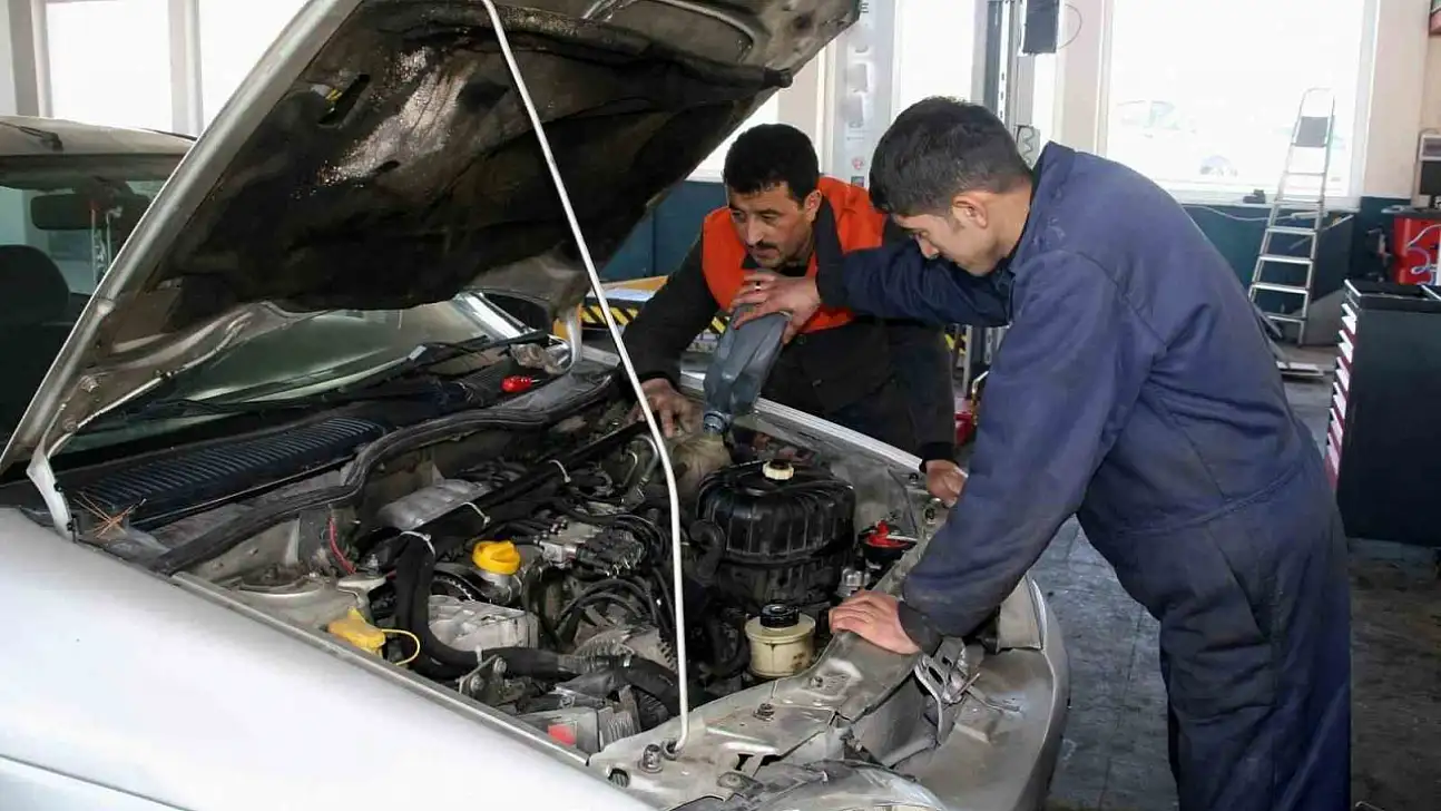 Kışa hazırlık başladı: Ustalar antifriz konusunda sürücüleri uyarıyor