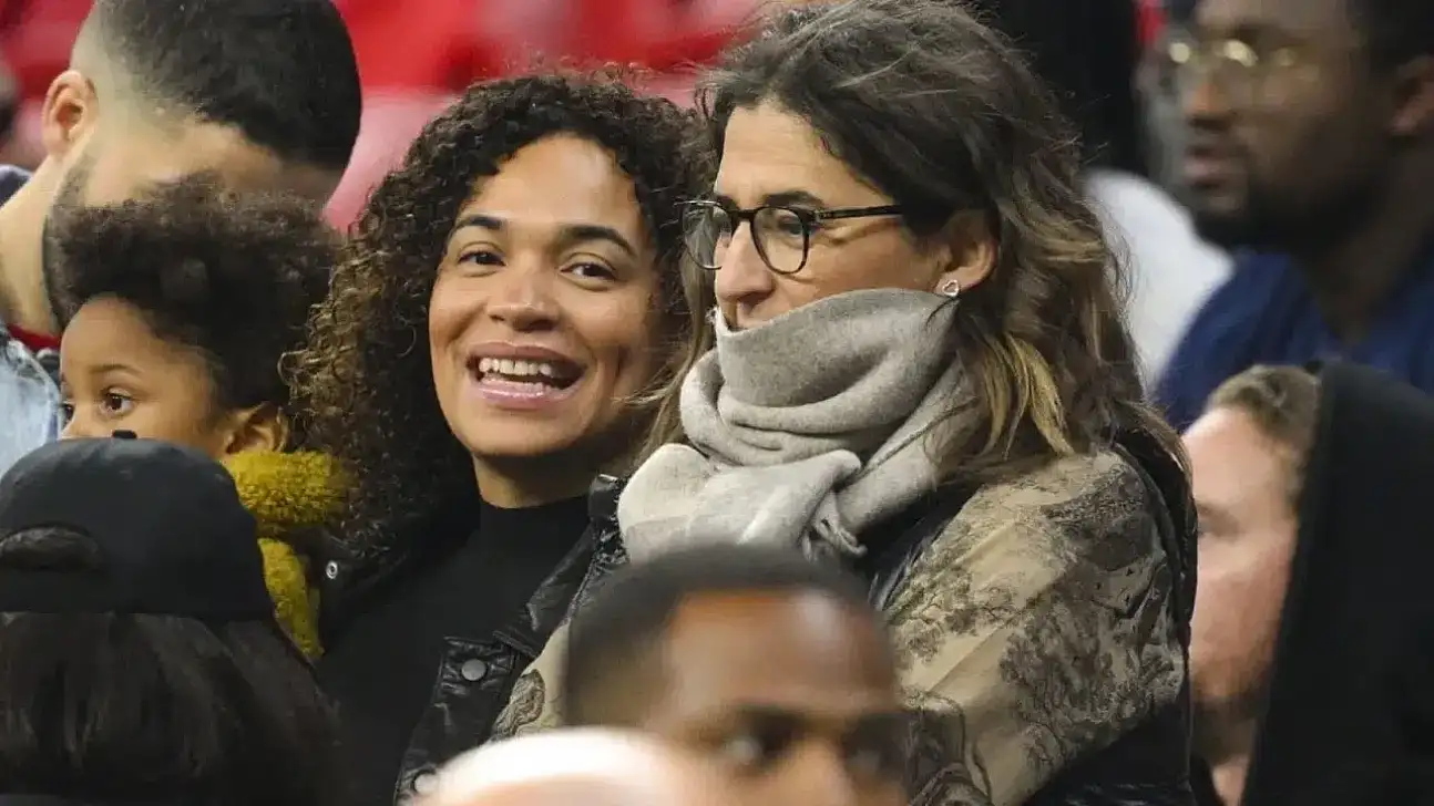 Kylian Mbappe'nin annesi Fayza Lamari kimdir, nerelidir, kaç yaşındadır ve maaşı ne kadar, ayrıca ne kadar para kazanıyor?