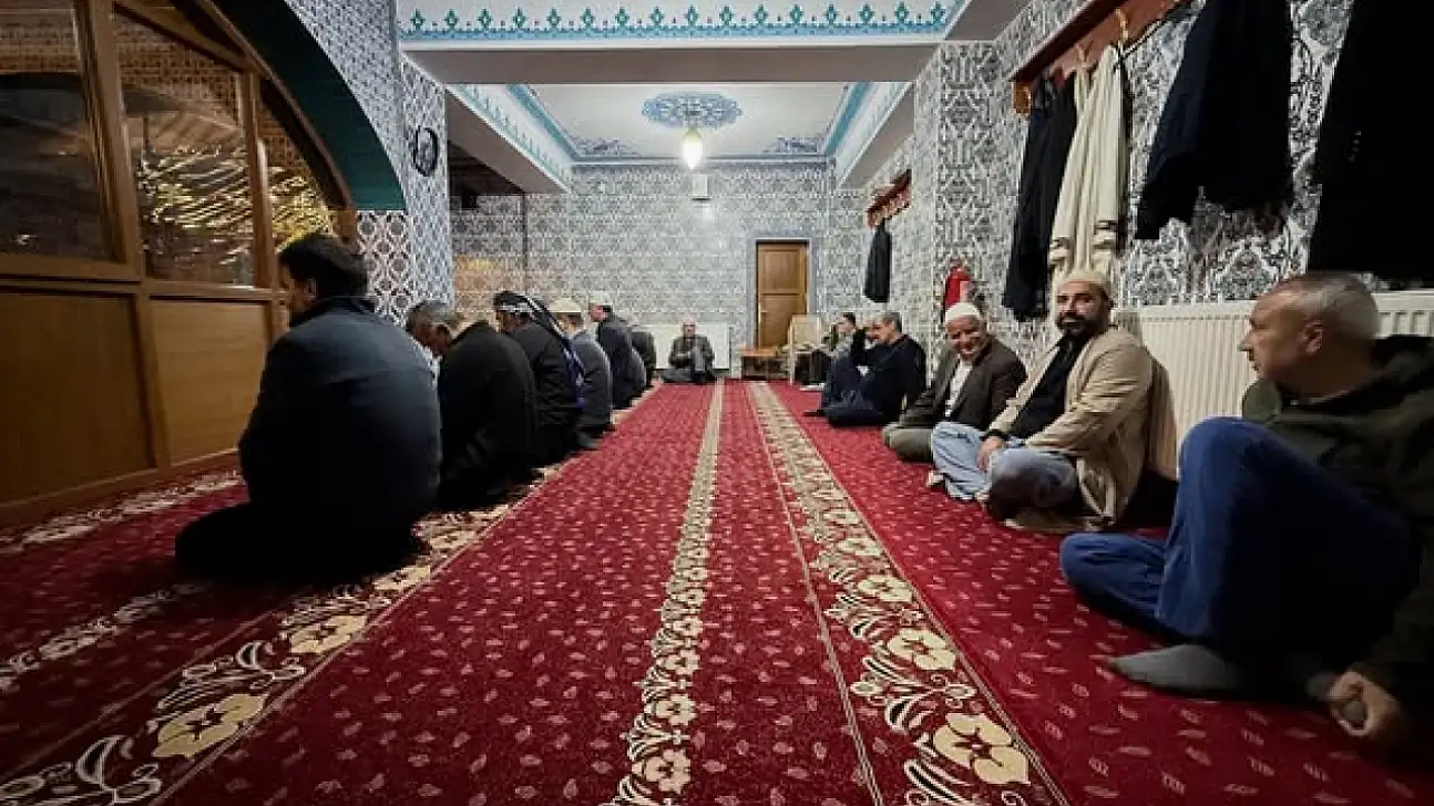 Muş İl Müftüsü İbrahim Yavuz, Sabah Namazı Buluşmasında Vatandaşlarla Bir Araya Geldi