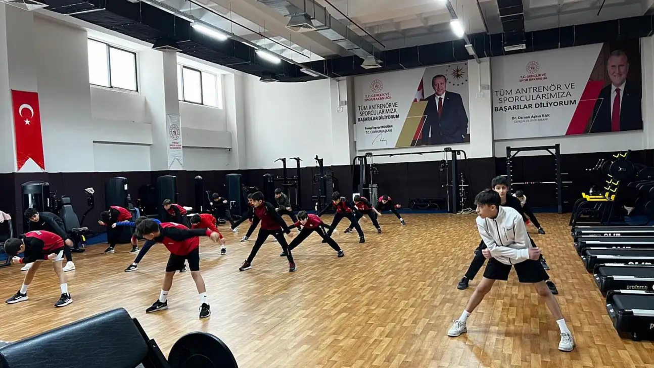 Van'da Geleceğin Yıldızları İçin Özel Fitness Antrenmanları Sürüyor