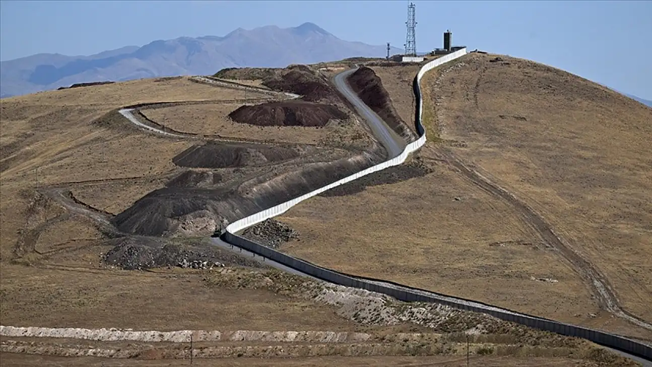 Van-İran hattında 204 kilometre tamamlandı, gerisi sürüyor