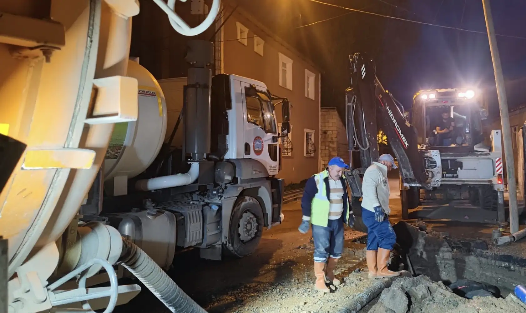 Ağrı'da elektriği yapayım derken susuz kaldılar!