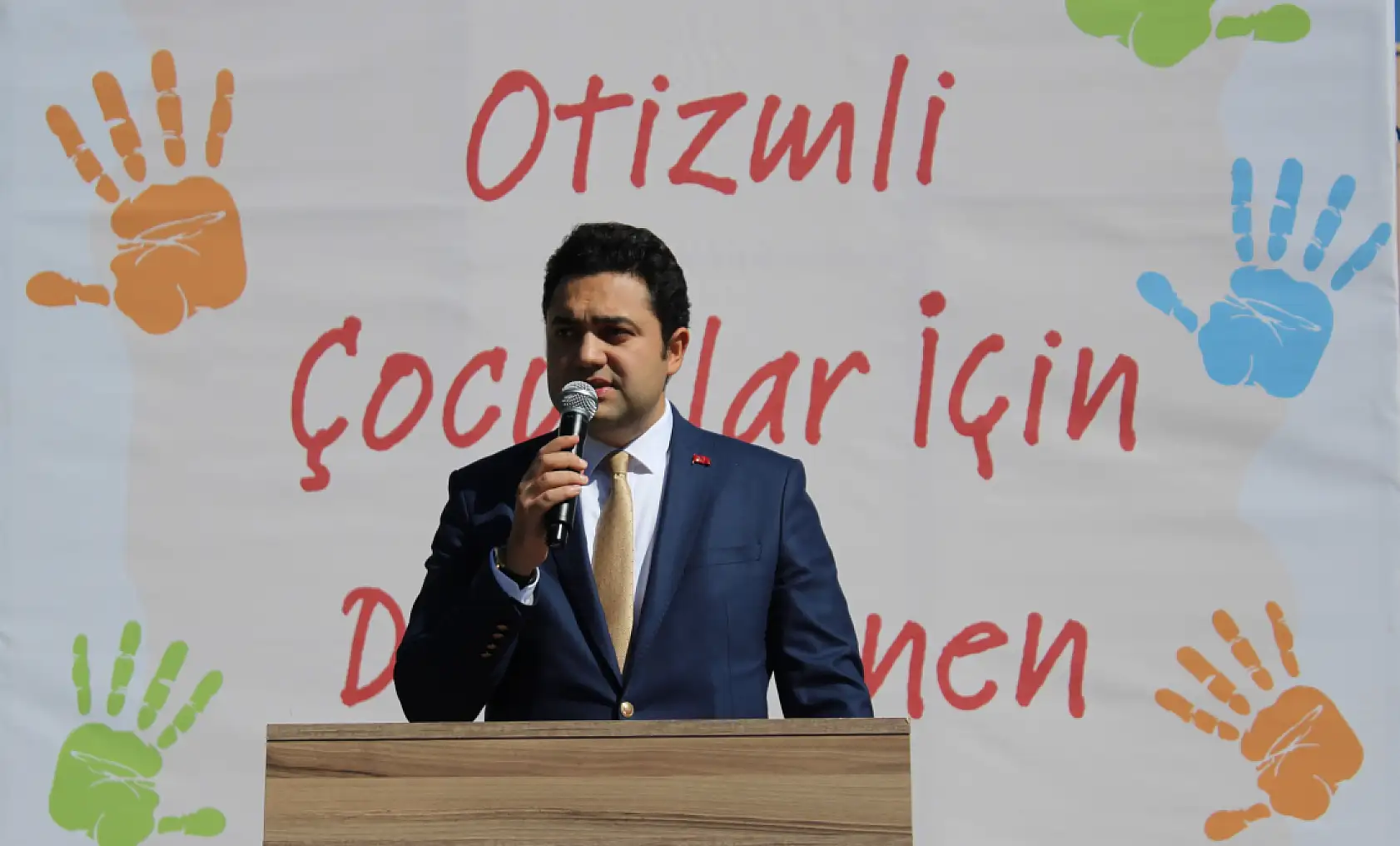 Ağrı'da özel çocukların mutluluğuna ortak olundu