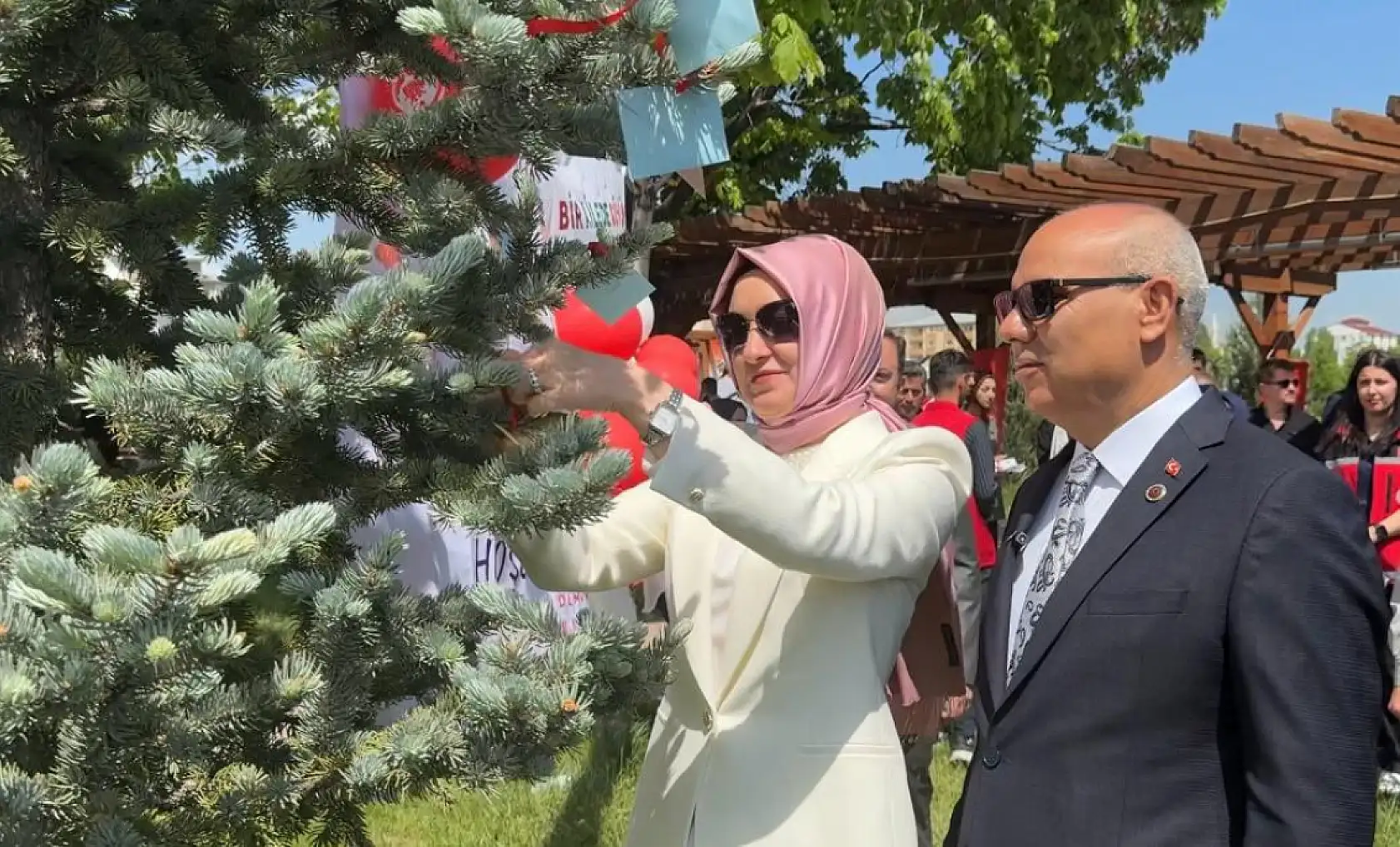 Ağrı Aile Festivali'nde dilekler, çocukların geleceği için yazıldı