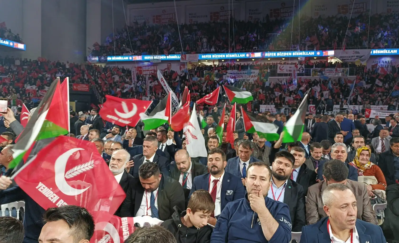 Ağrı teşkilatı tam kadro Ankara'da: Yeniden Refah kongresine büyük ilgi