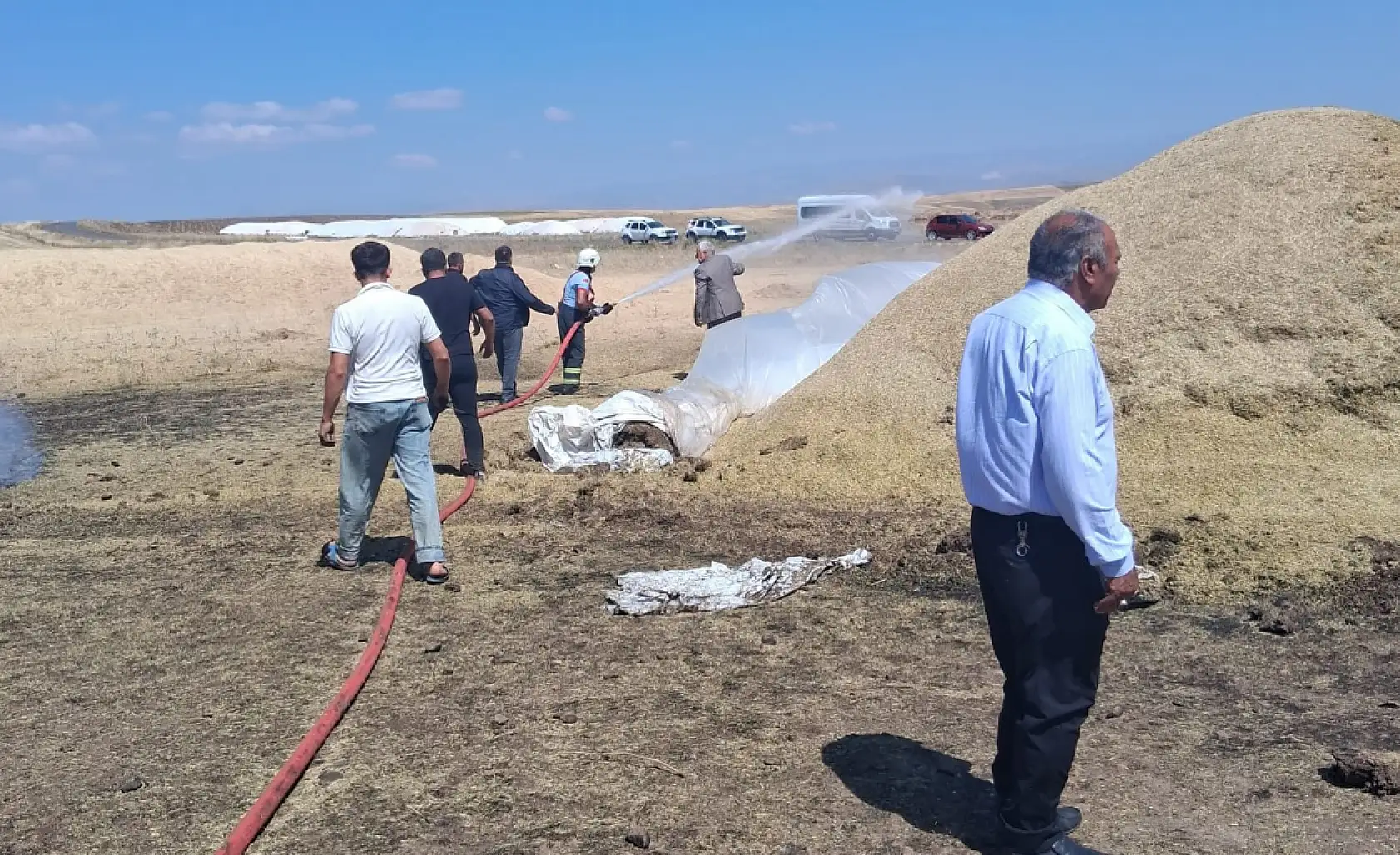 Ağrı'da bir yılın emeği kül oldu!