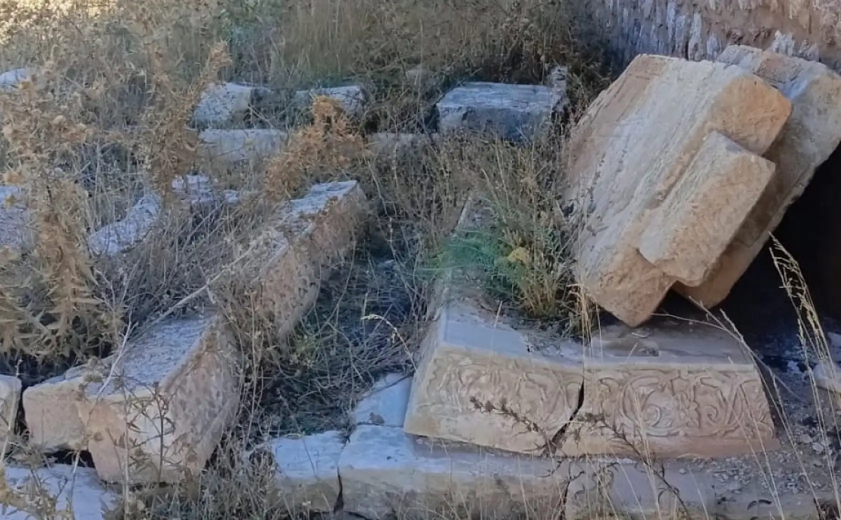 Prof. Dr. Geçit'ten uyarı: Doğubayazıt'ın tarihi yok oluyor!