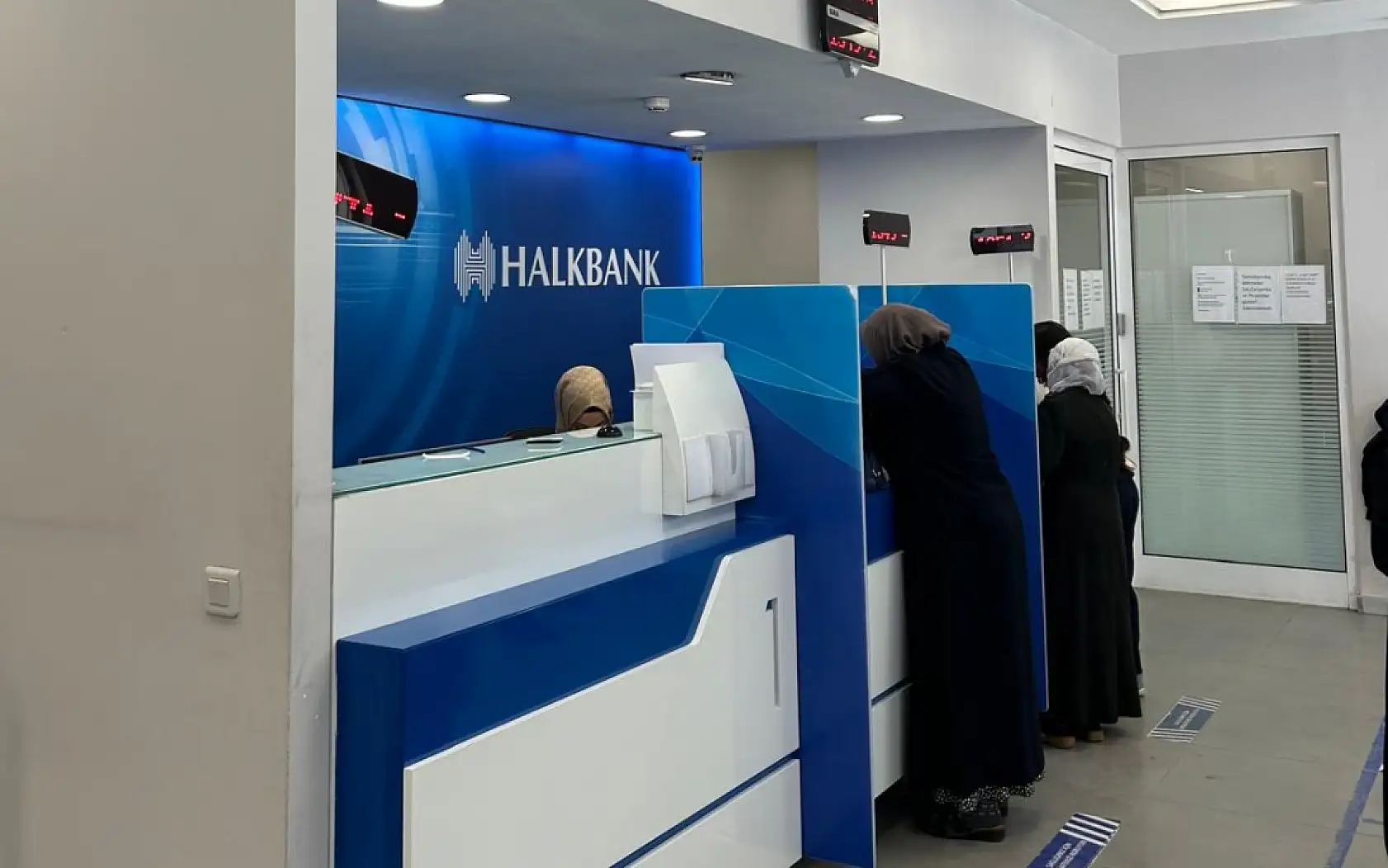 Ağrı'da Aile kartları için yurt binası geçici başvuru merkezi oldu