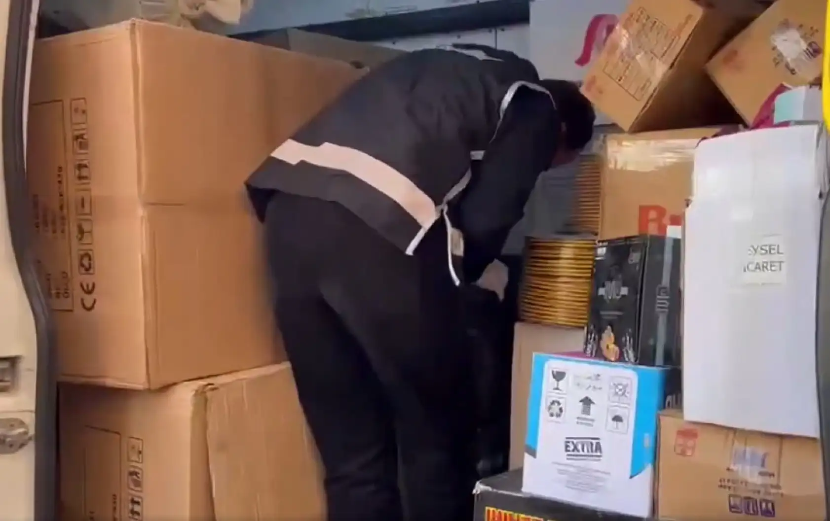 Ağrı'da 28 bin 950 paket kaçak sigara ele geçirildi
