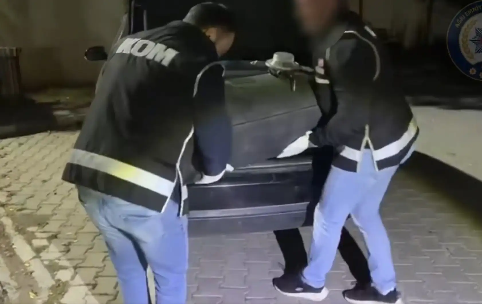 Ağrı'da 28 bin 950 paket kaçak sigara ele geçirildi