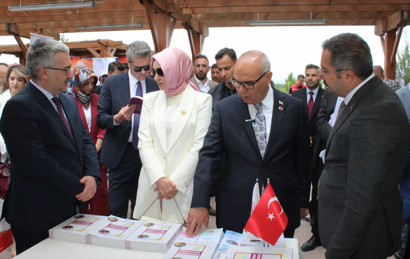 Ağrı Aile Festivali'nde dilekler, çocukların geleceği için yazıldı