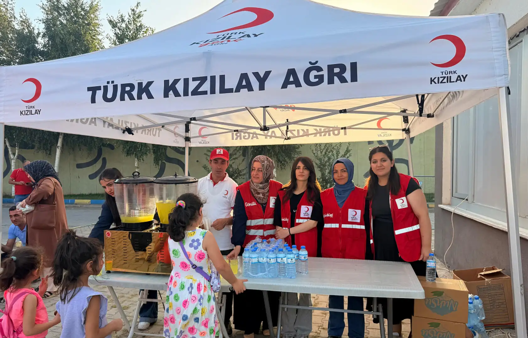Kızılay, Ağrı'da Zafer Bayramı etkinliğine tat kattı