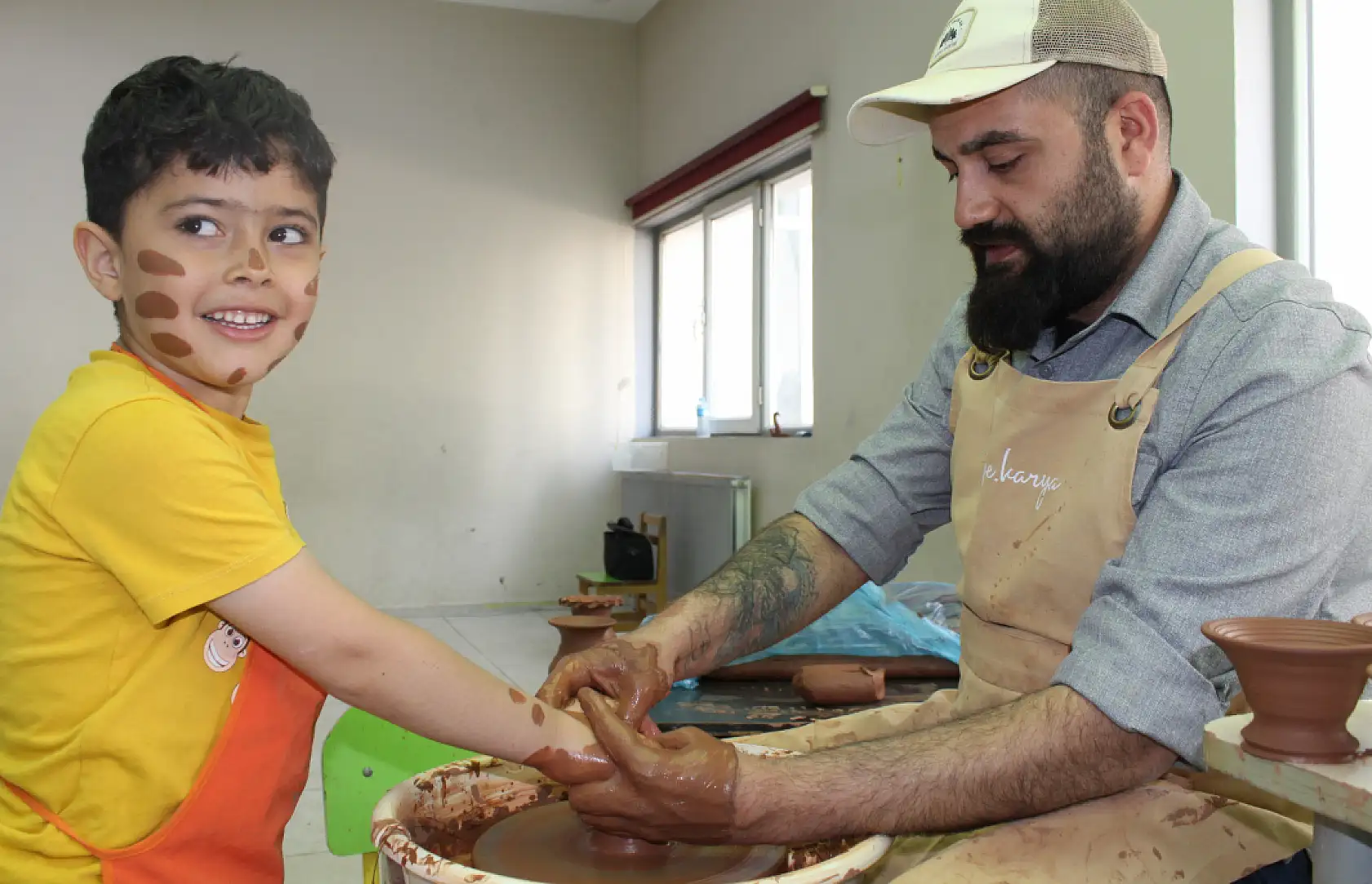 Ağrı Doğa Koleji öğrencileri, çömlek sanatıyla geleneksel kültürü tanıdı
