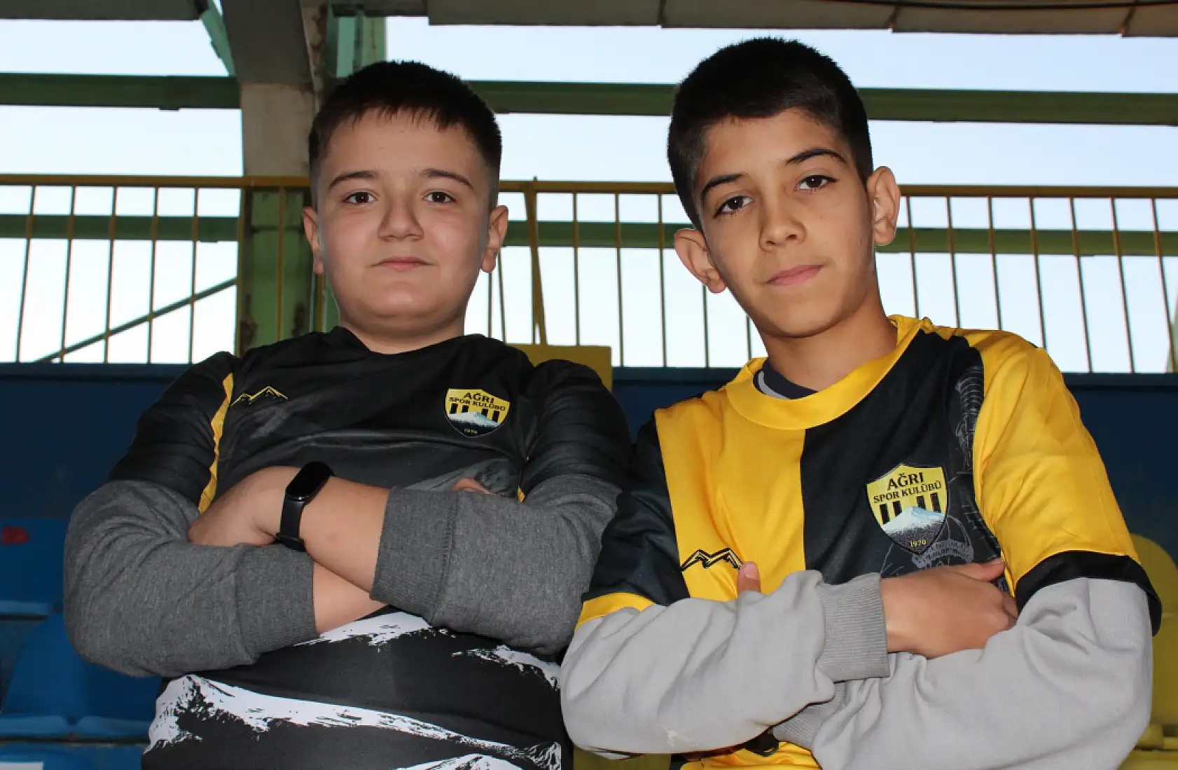 Ağrı Spor'dan taraftarına jest: Tribünler coştu, çocuklar güldü!