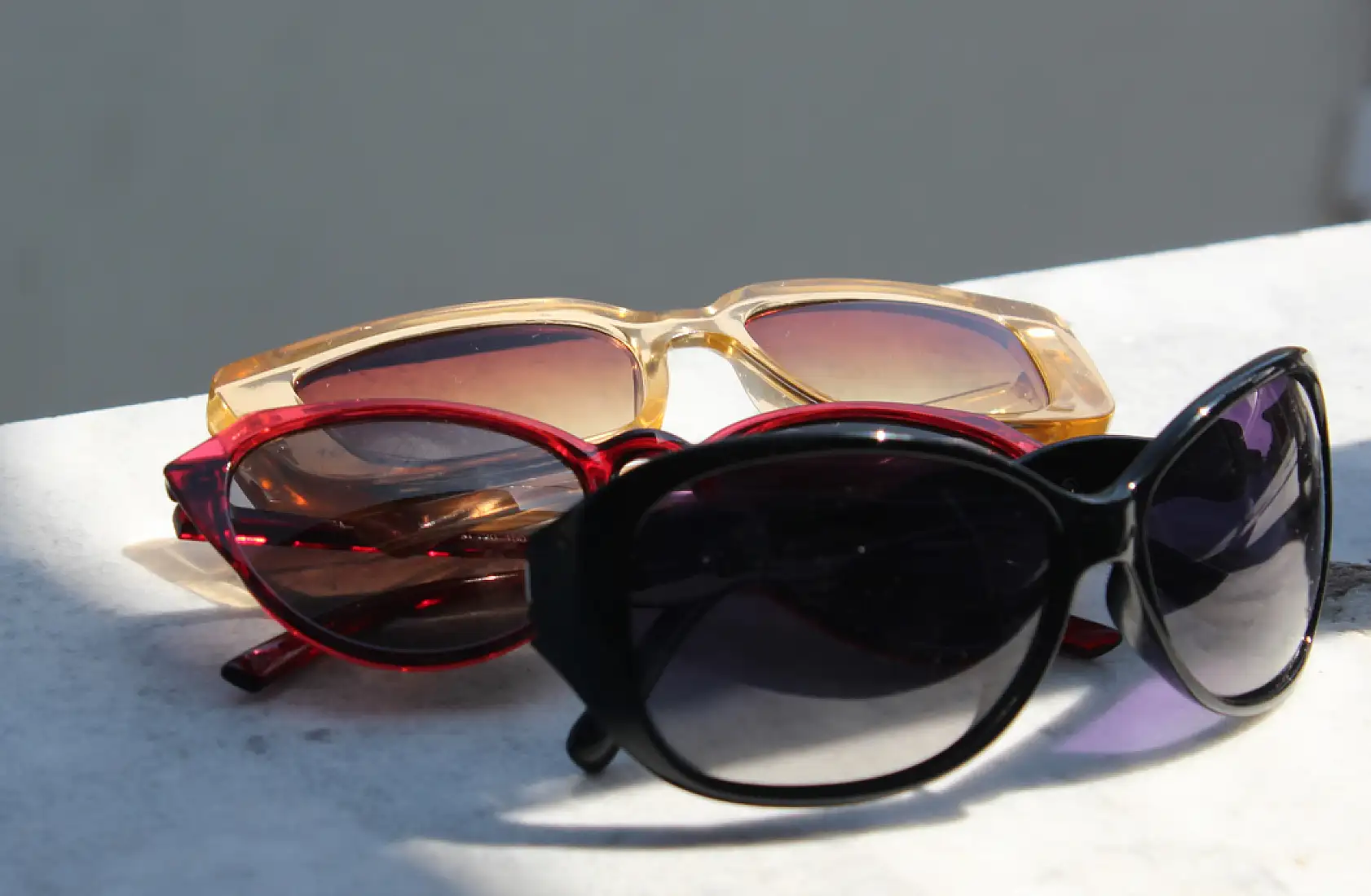 Ağrı'da uzmandan kritik uyarı: Sahte güneş gözlükleri kalıcı göz hasarına yol açabilir!