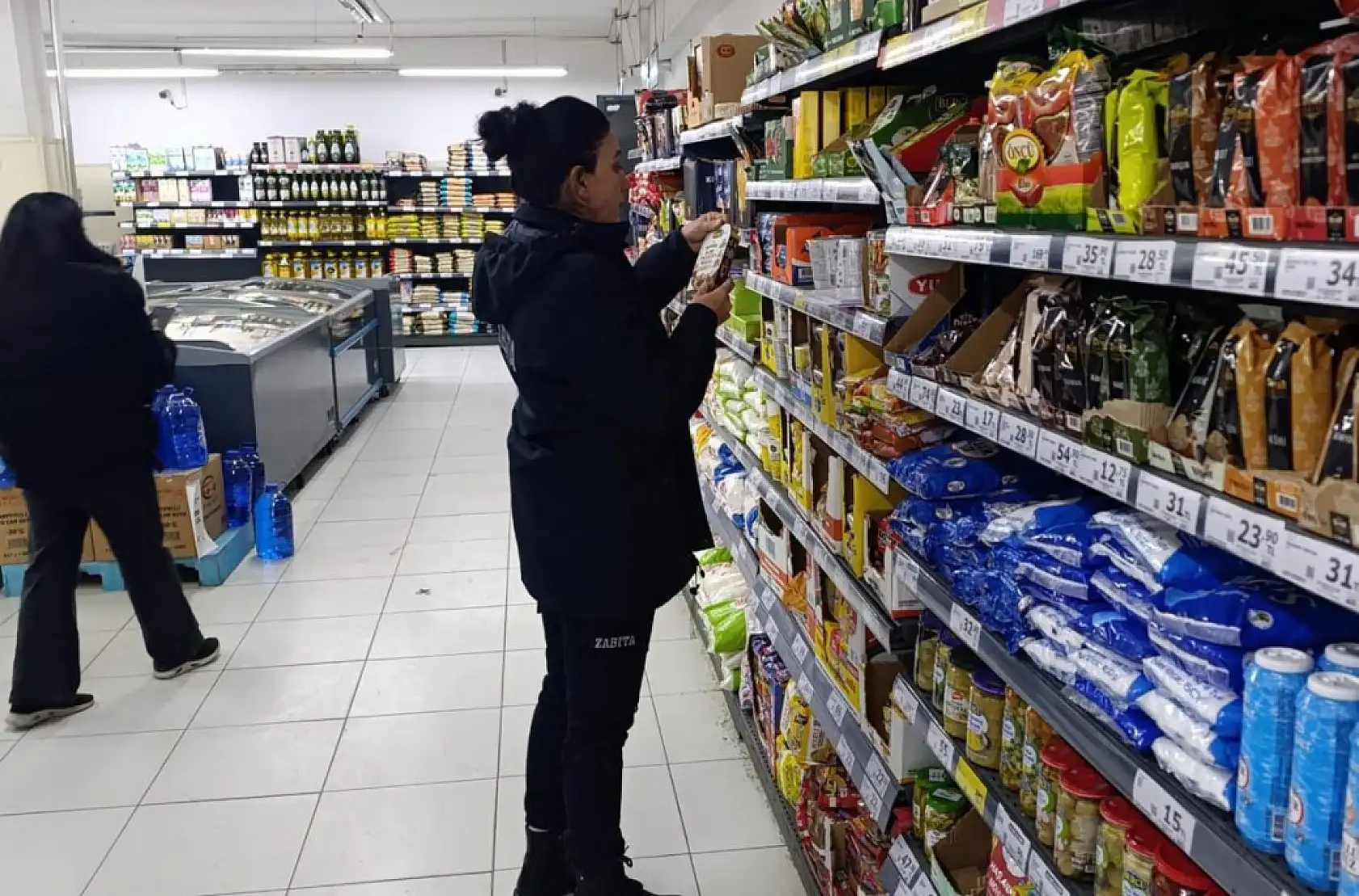 Doğubayazıt'ta halk sağlığı için düğmeye basıldı, marketlere ceza yağdı