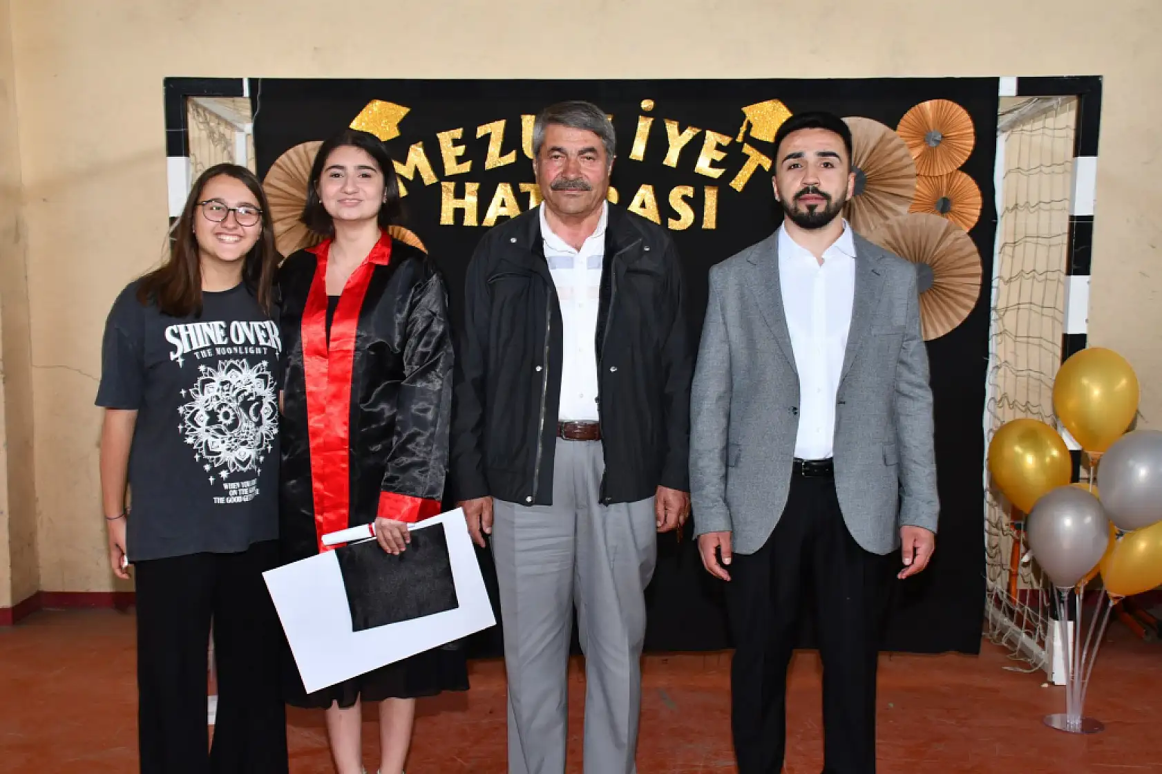Patnos Kiptaş Ortaokulu mezunlarını uğurladı