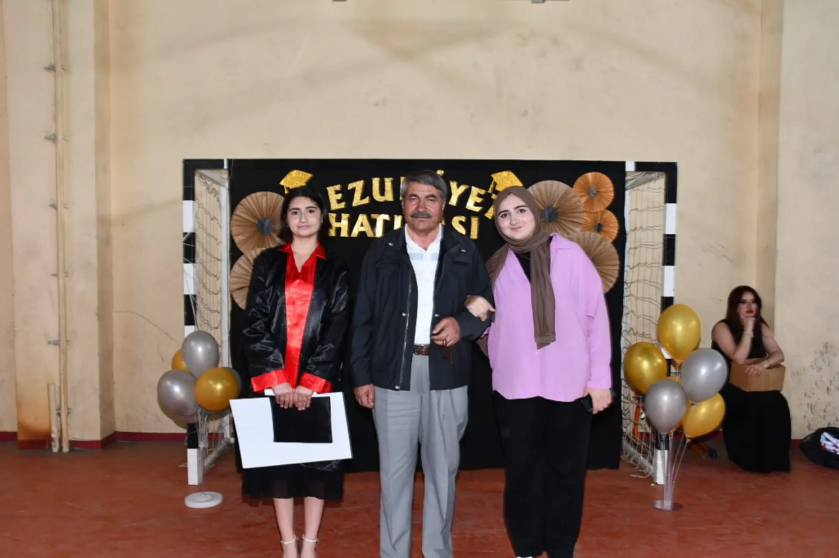 Patnos Kiptaş Ortaokulu mezunlarını uğurladı