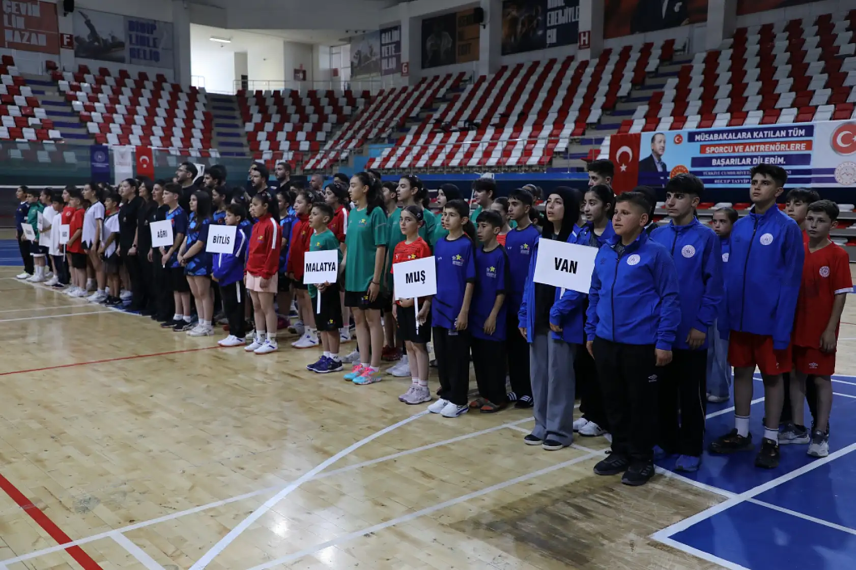 Ağrı ANALİG Badminton Grup Müsabakalarına ev sahipliği yapıyor
