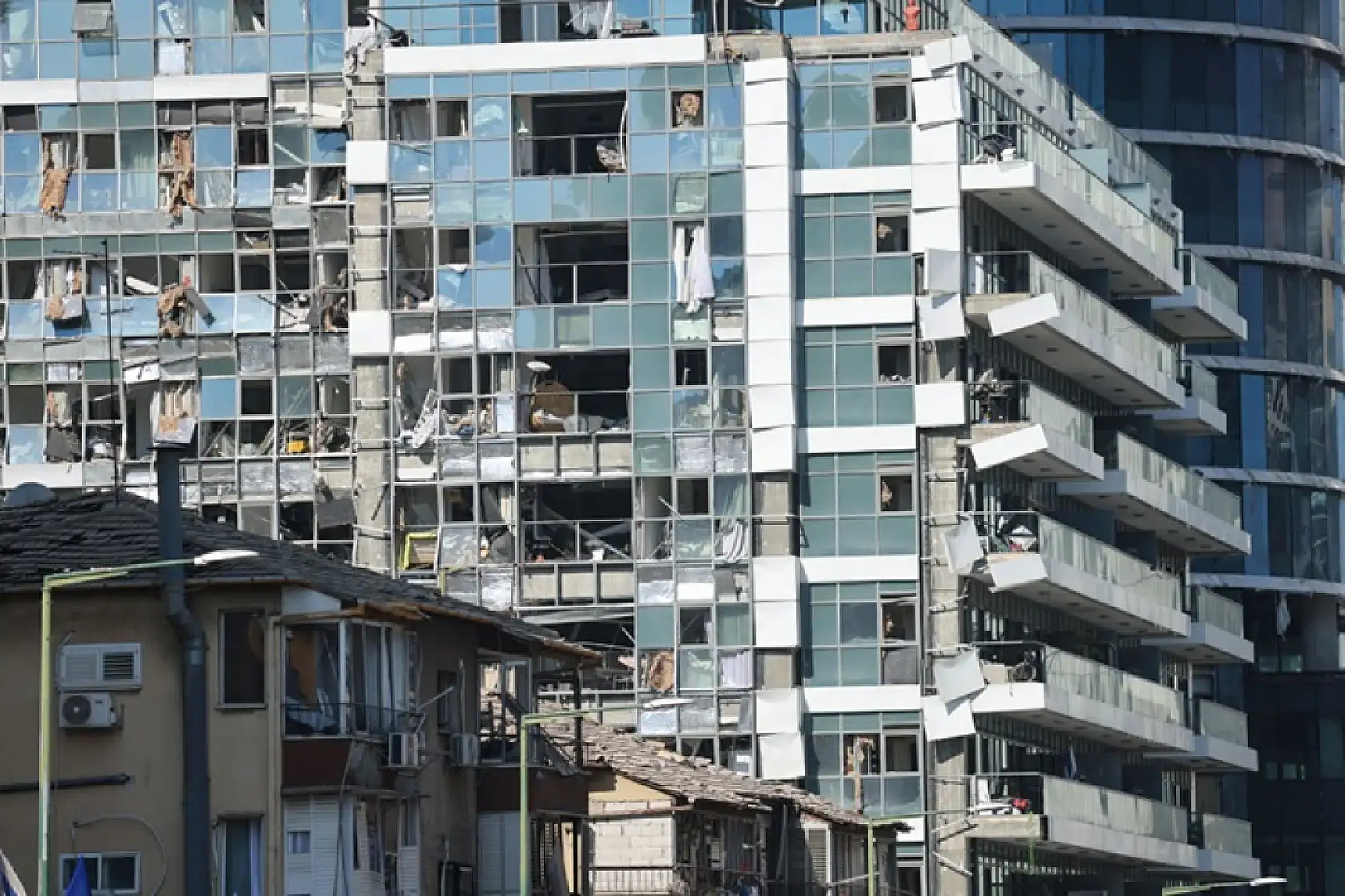 Tel Aviv'e füze yağdı: Çatışmanın 7. gününde kritik gelişmeler