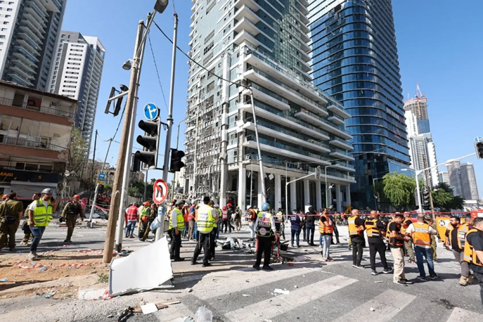 Tel Aviv'e füze yağdı: Çatışmanın 7. gününde kritik gelişmeler