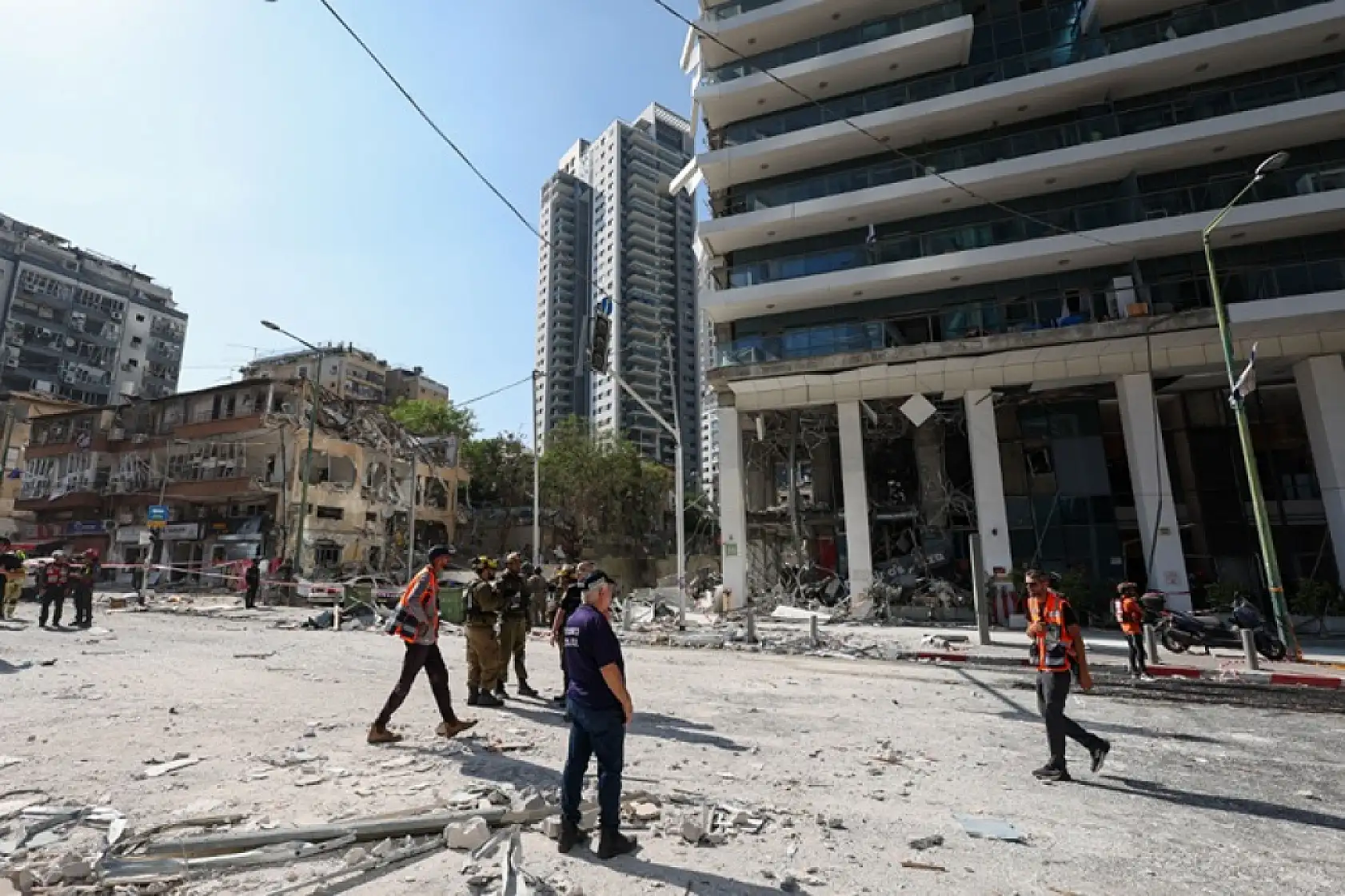 Tel Aviv'e füze yağdı: Çatışmanın 7. gününde kritik gelişmeler