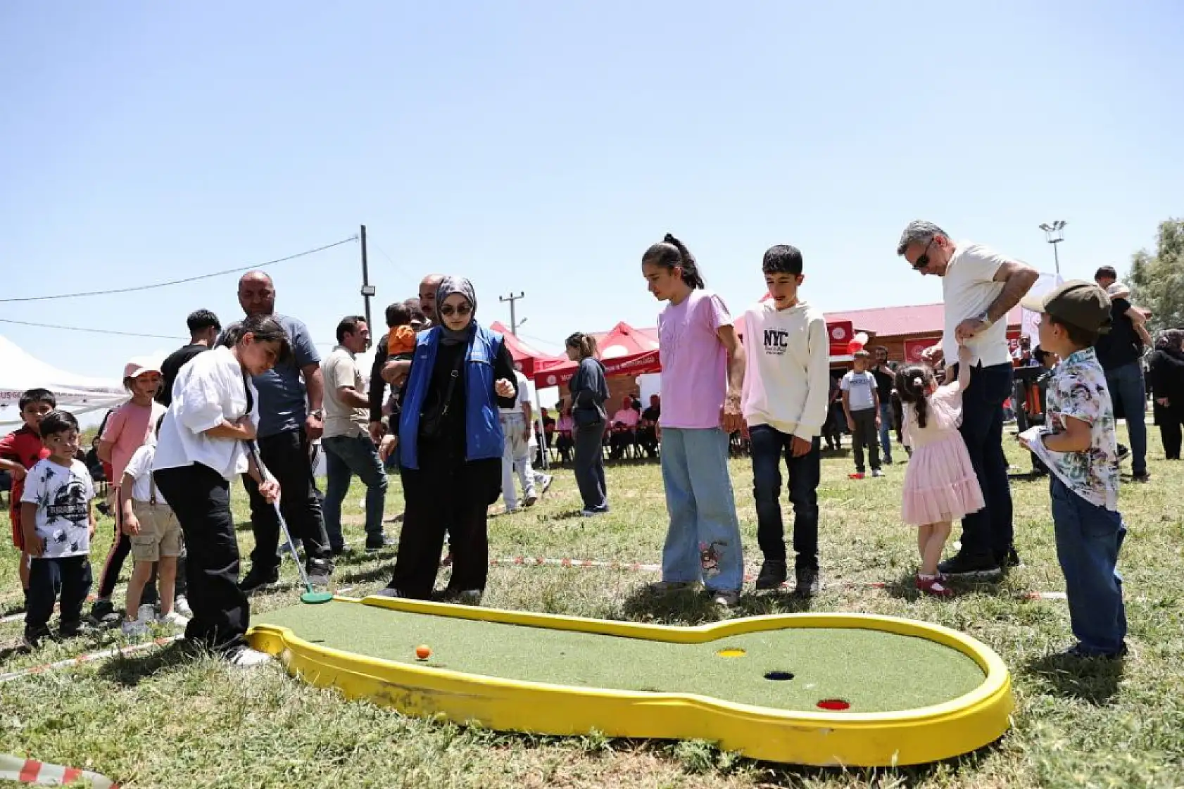 Muş'ta Büyük Aile Festivalinde Renkli ve Neşeli Anlar Yaşandı