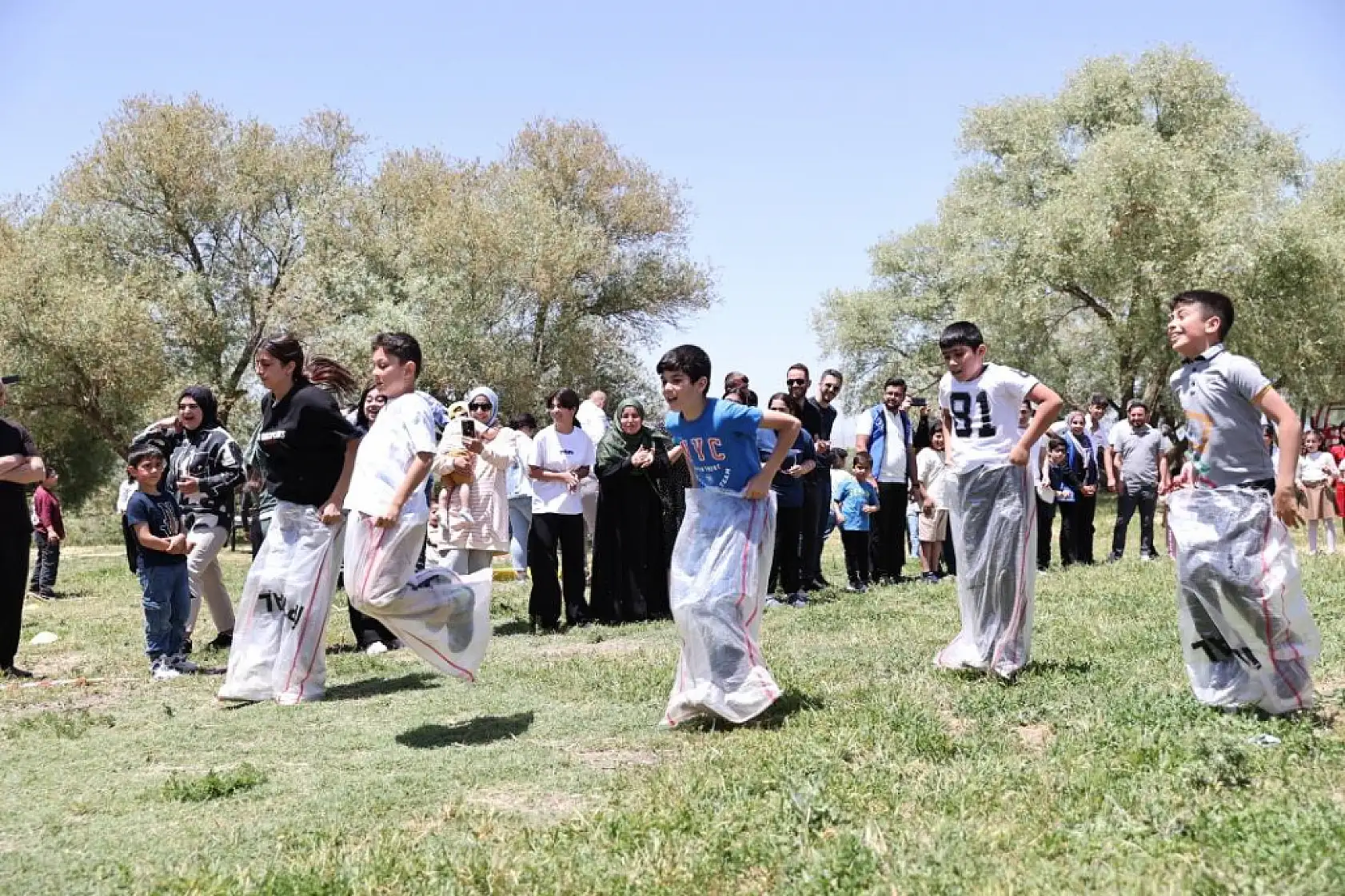 Muş'ta Büyük Aile Festivalinde Renkli ve Neşeli Anlar Yaşandı