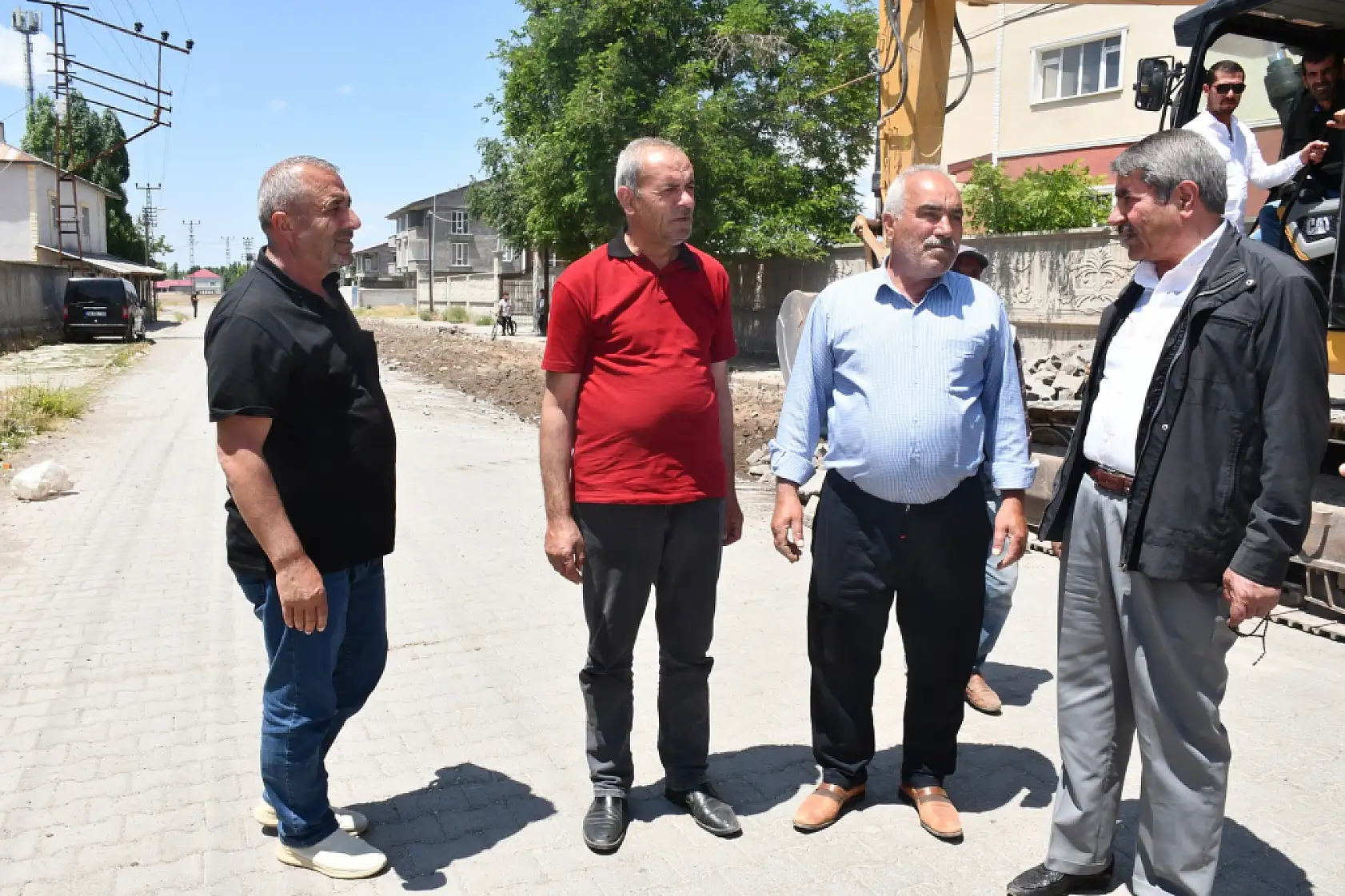 Patnos'ta bozuk yolların sorunu çözüme kavuşuyor