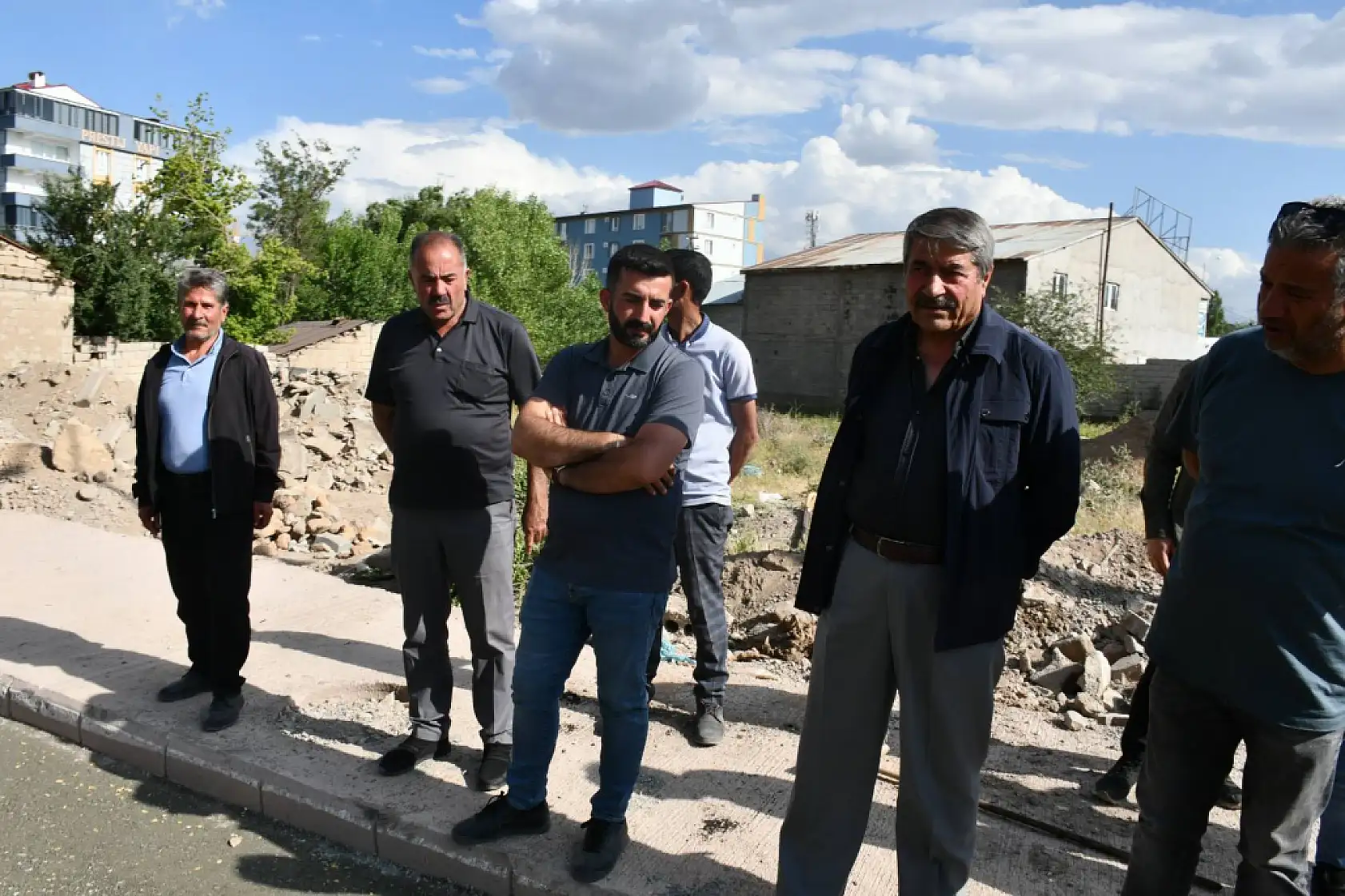 Patnos Yeni Mahalle'de asfalt serimi başladı