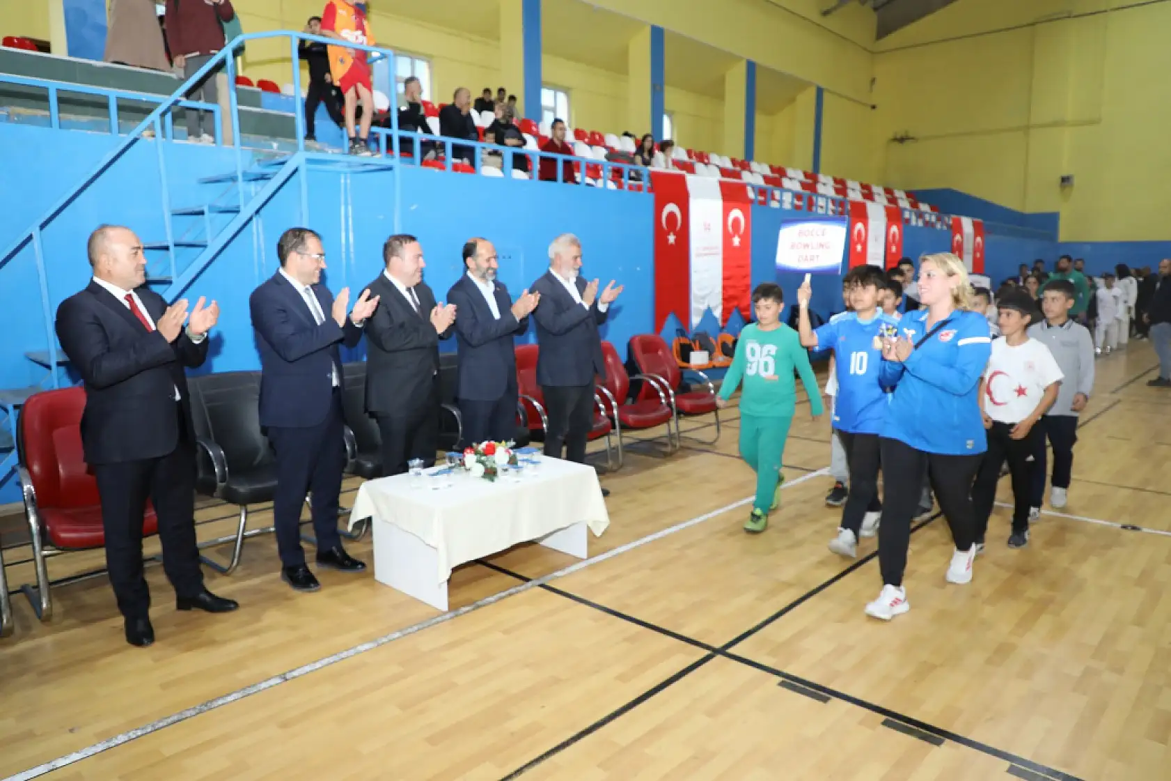 Ağrı'da sporun gönüllü kahramanları sahneye çıktı