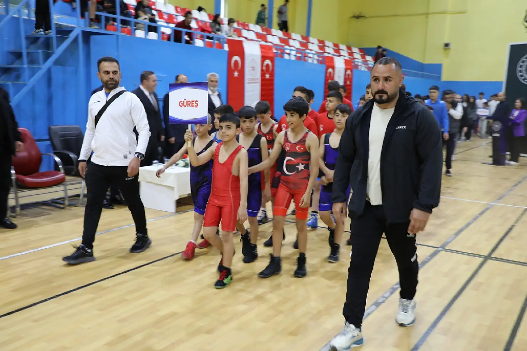Ağrı'da sporun gönüllü kahramanları sahneye çıktı