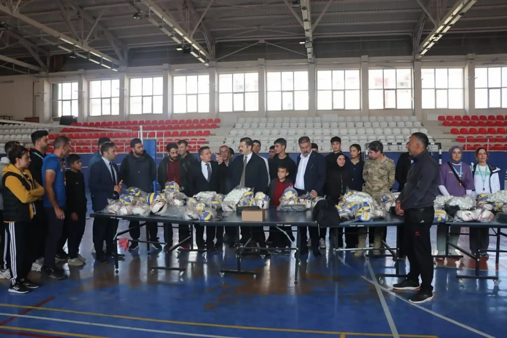 Tutak'ta spor kültürünü yaygınlaştıracak proje: 'Her okulda spor'