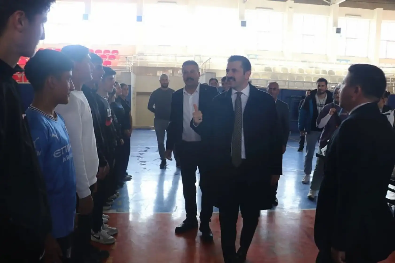 Tutak'ta spor kültürünü yaygınlaştıracak proje: 'Her okulda spor'