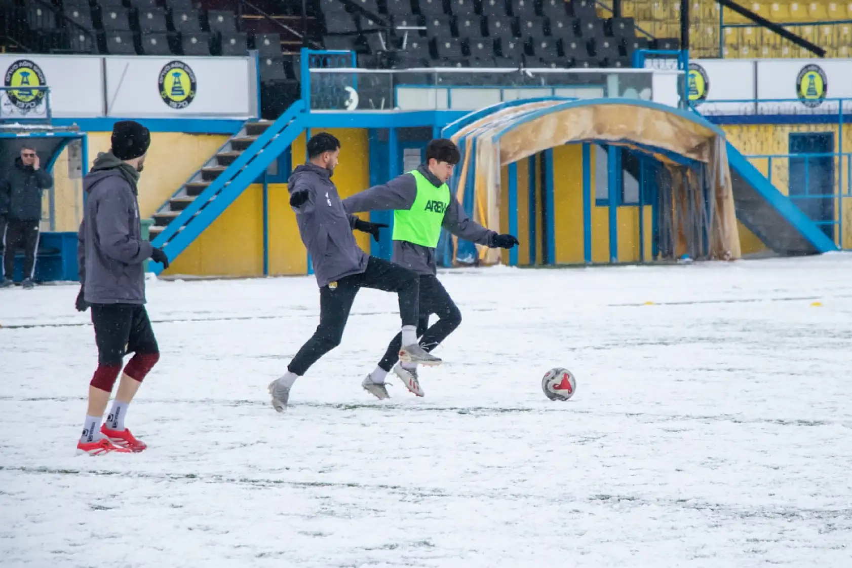 Ağrı Spor evinde kazanmak istiyor