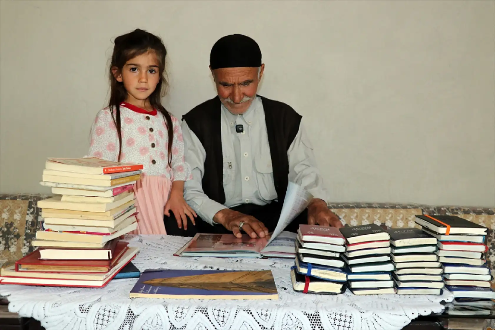 Her satırda bir gün: Ağrı'nın ulu çınarı 60 yıldır yazıyor