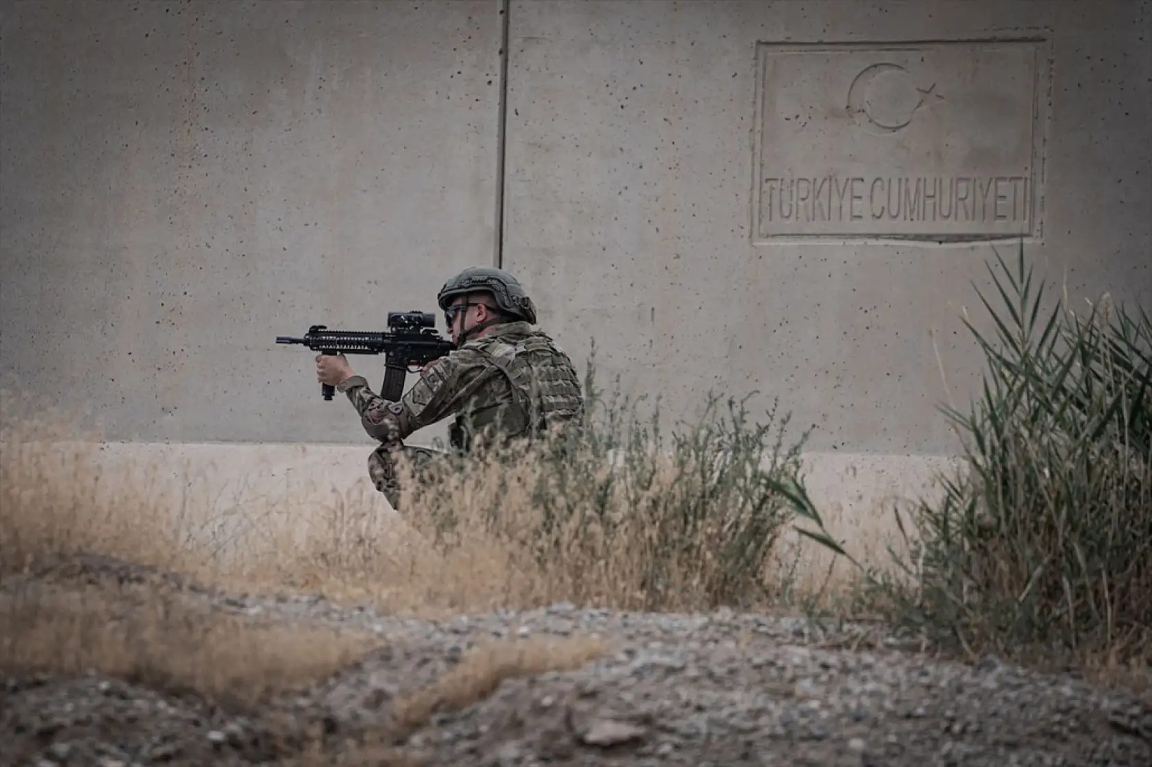 Mehmetçik'in teknolojik kalkanı Ağrı hududunda kuş uçurtmuyor