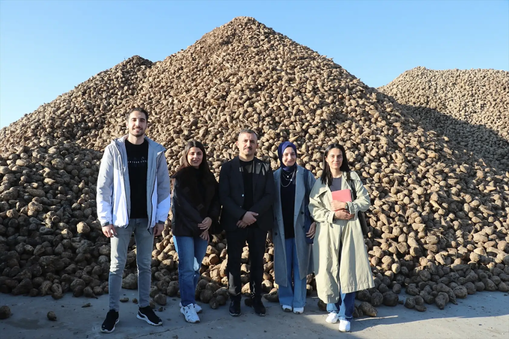 Ağrı'da Coğrafya öğrencileri şeker üretimini yerinde gözlemledi