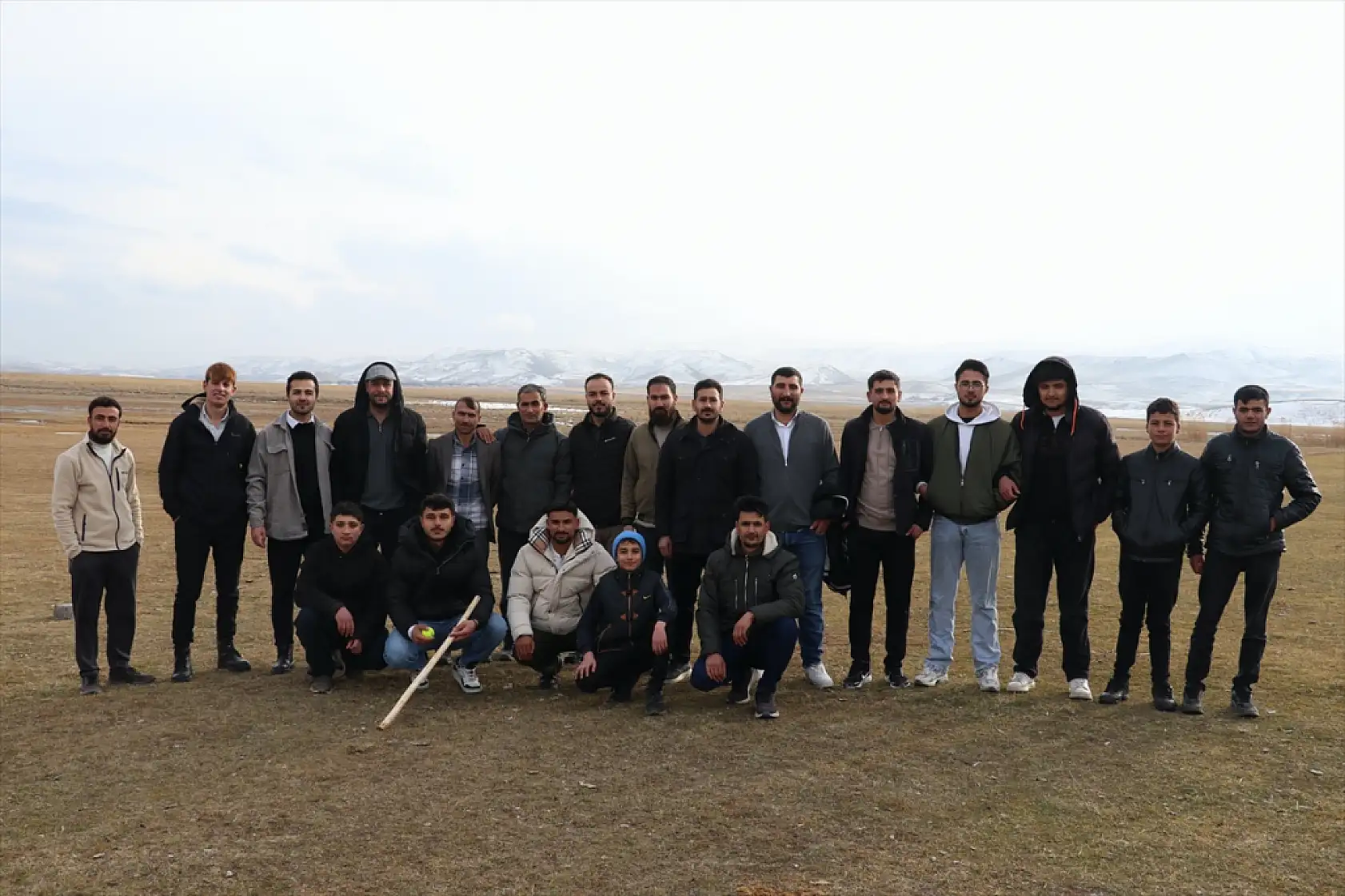 Patnos'ta gençler telefondan uzaklaşıp geleneğe koşuyor