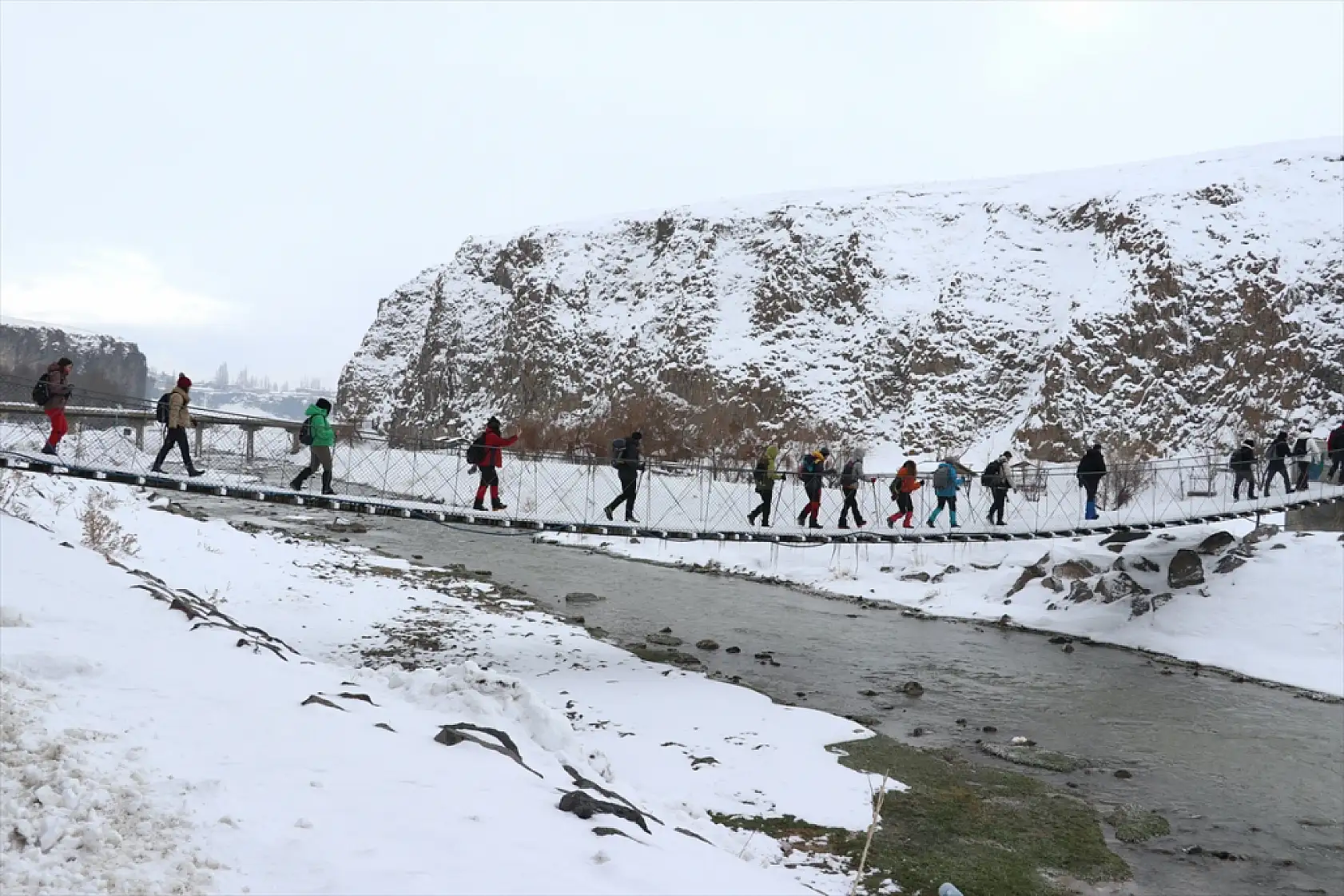 Murat Kanyonu kışın da doğaseverlerin gözdesi