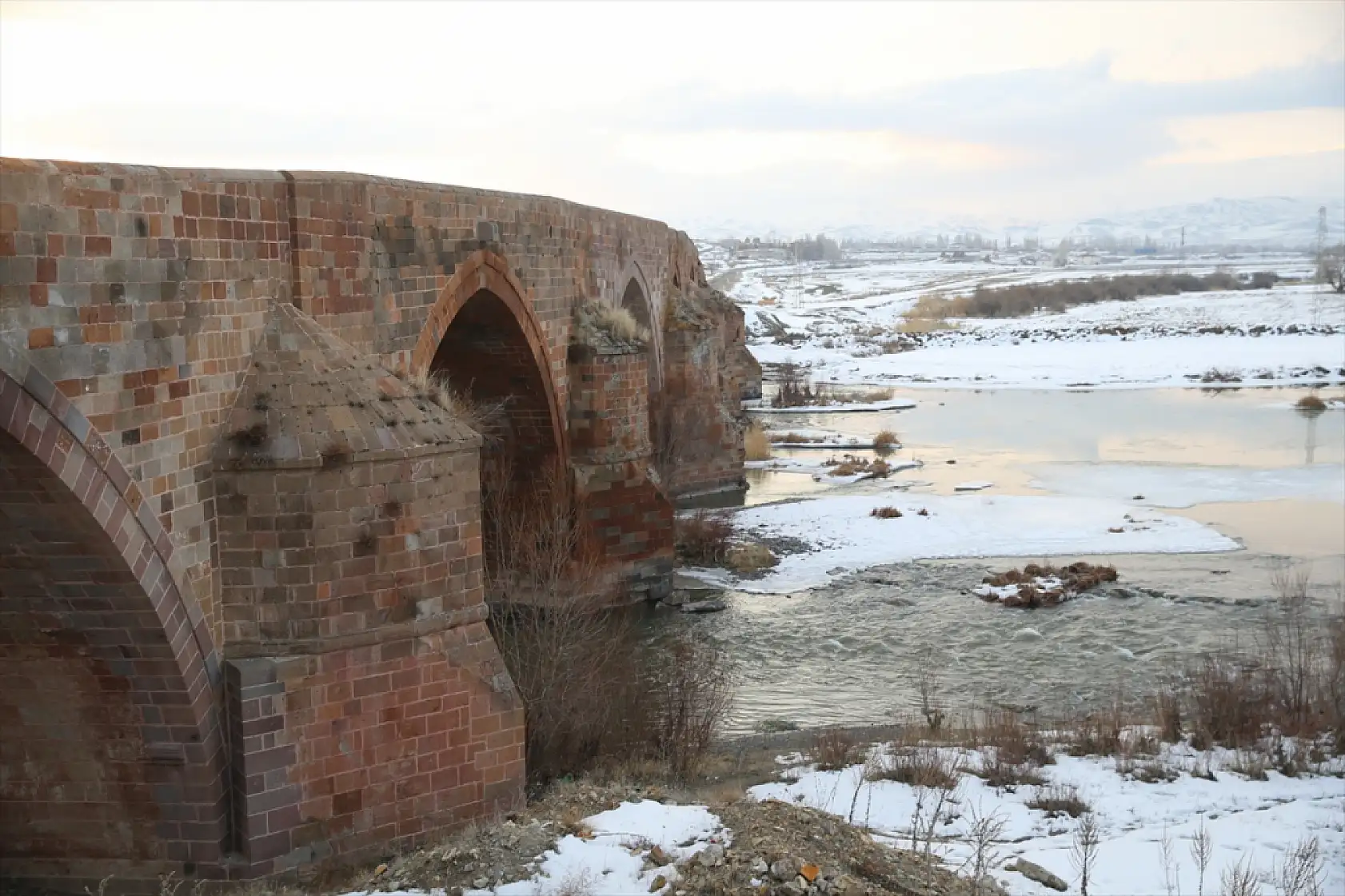 İpek Yolu'nun beyaza bürünen tanığı