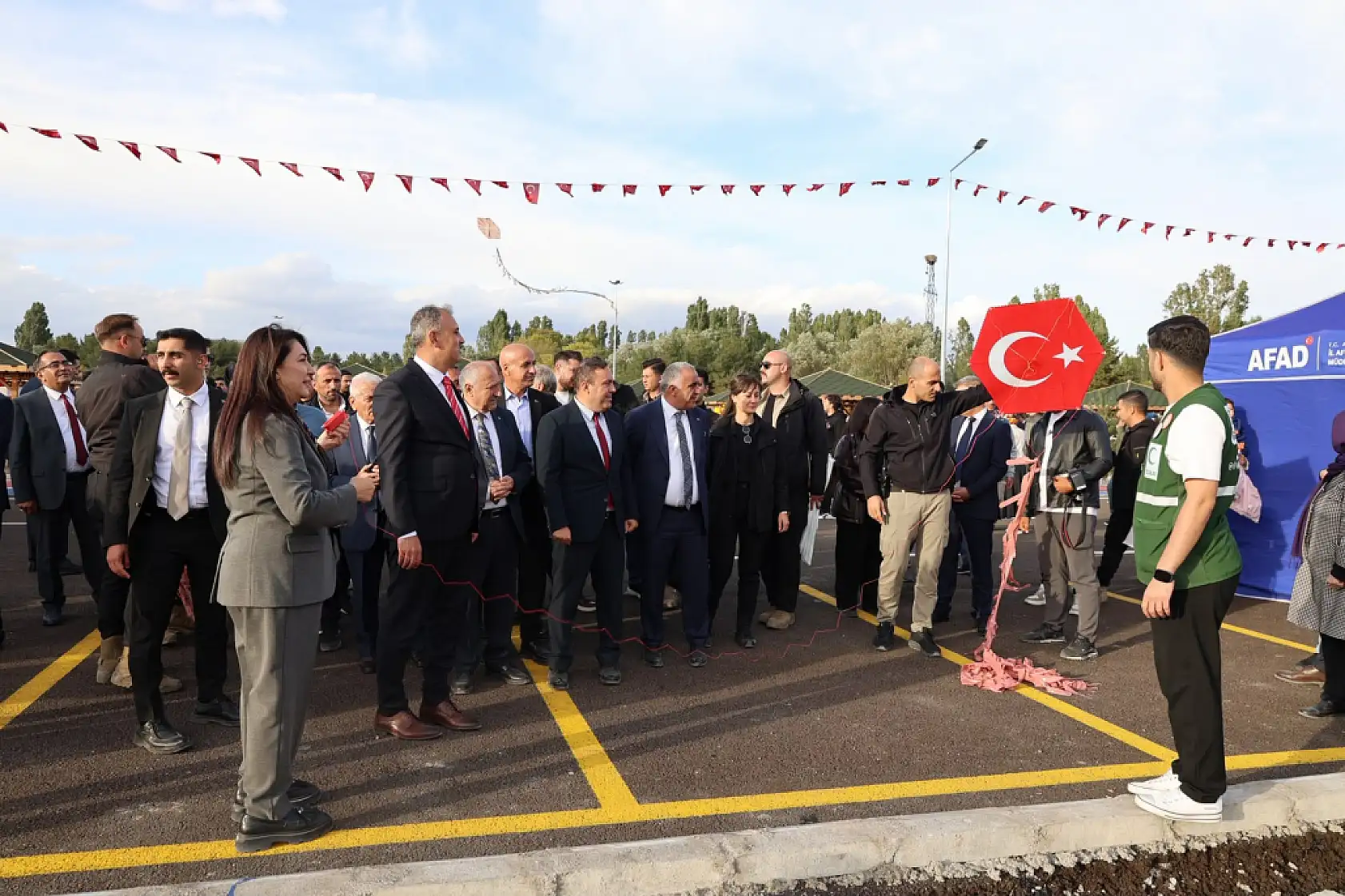 Ağrı'da Ahmed-i Hani Kültür ve Spor Parkı hizmete açıldı