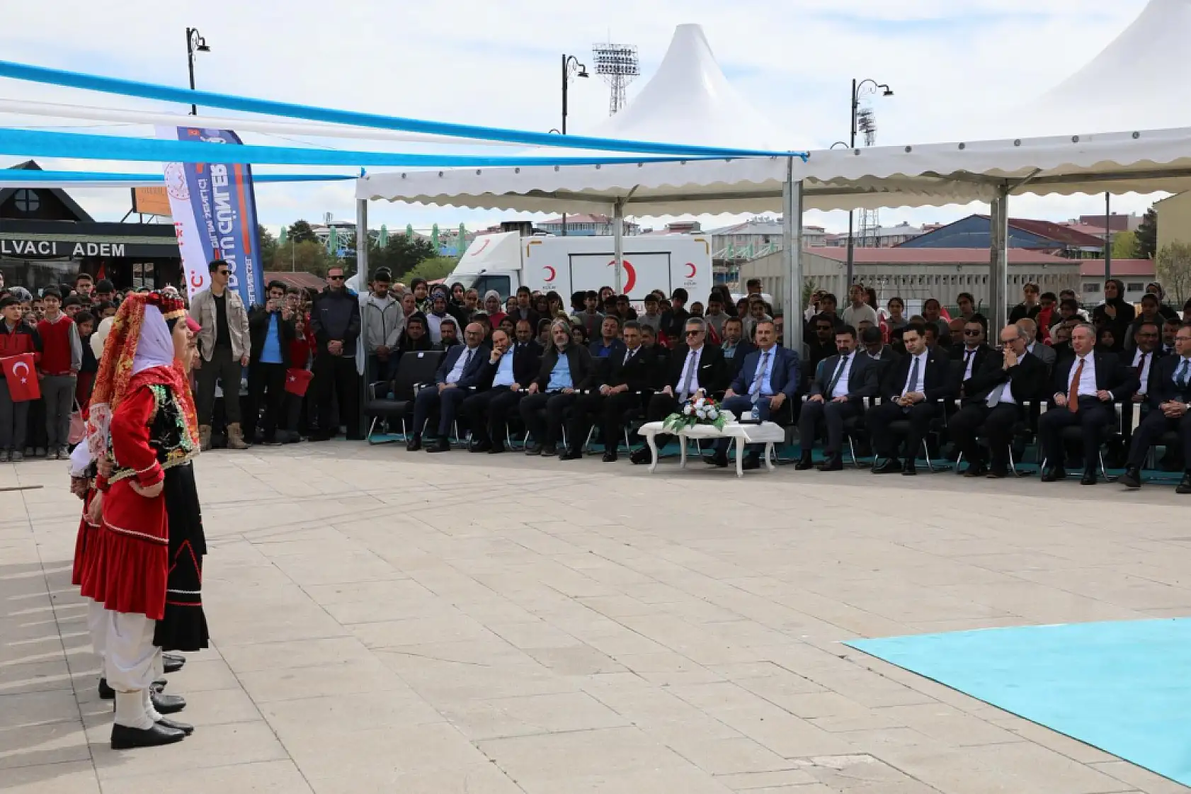 Ağrı'da 'Bilim Dolu Günler' şenliği başladı