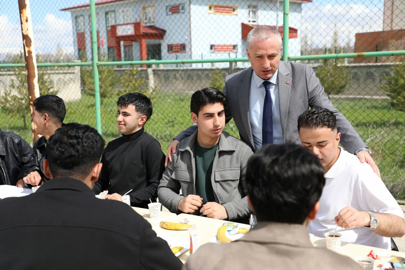 Ağrı'da YKS öğrencilerine moral kahvaltısı