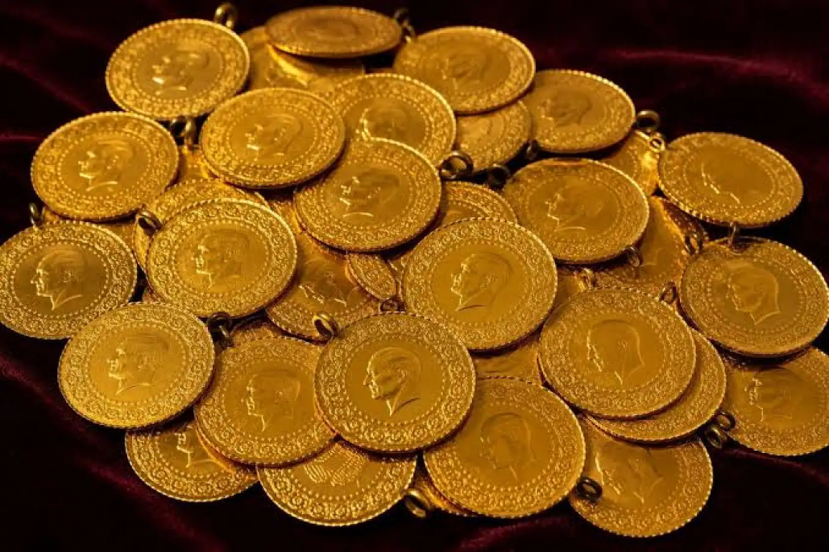Altın yine yükselişte: Gram 6 bin 900 lirayı, çeyrek 11 bin lirayı aştı