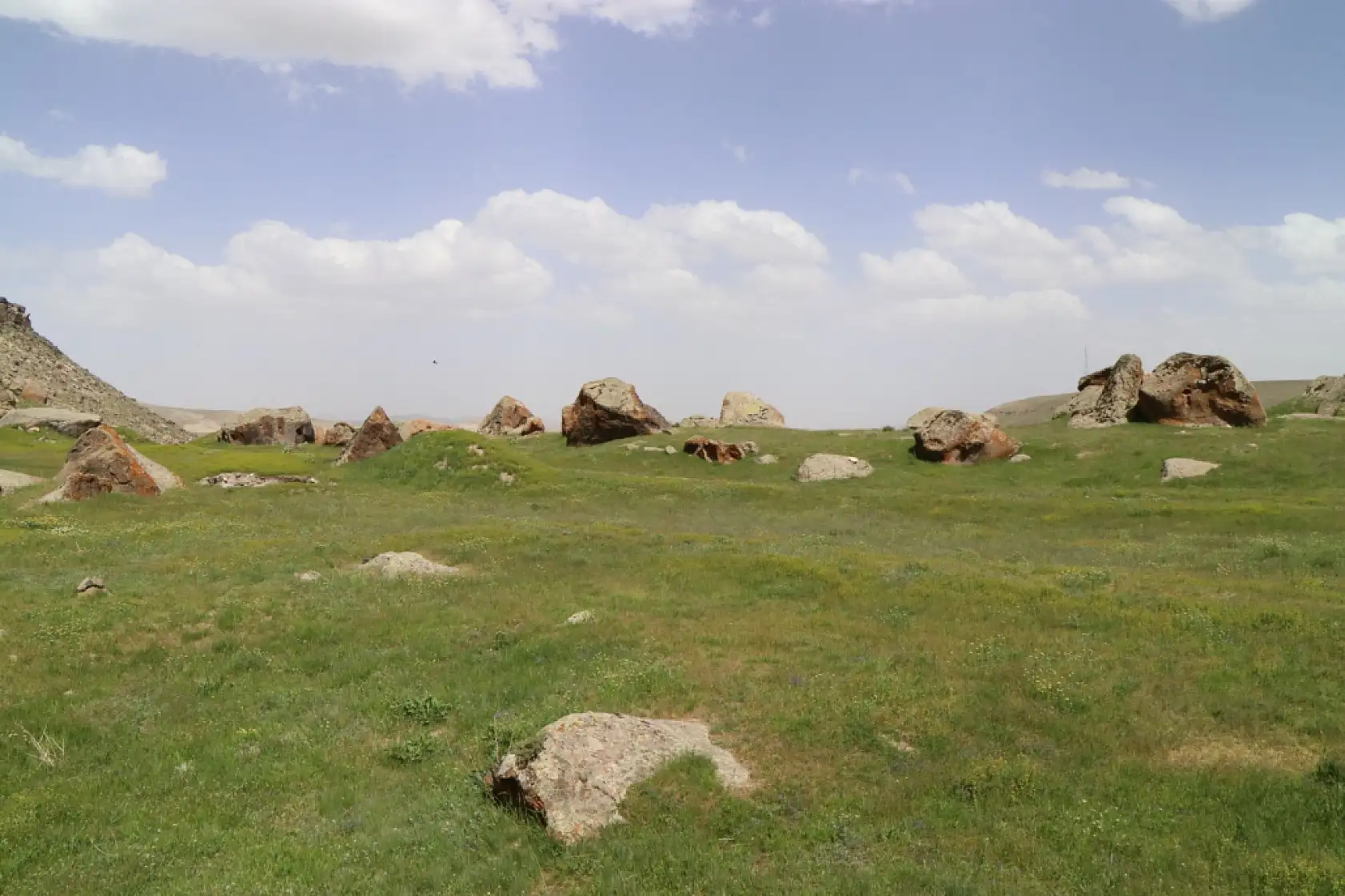 Meya mağaraları: Taşların arasına gizlenmiş bin yıllık miras