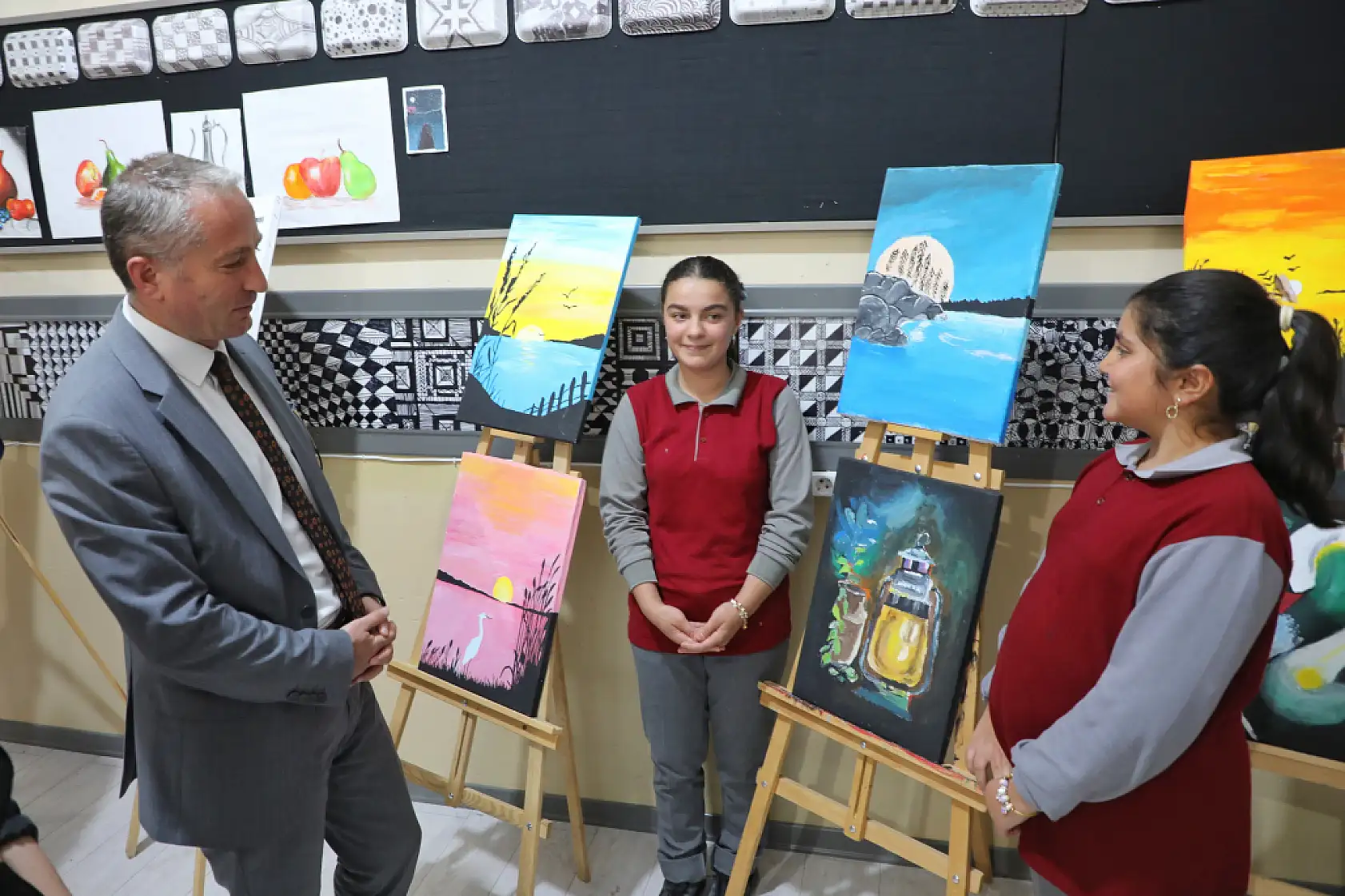 Ağrı'da öğrenciler 'okulum beni bekler' dedi, okula bağlılıklarını pekiştirdi