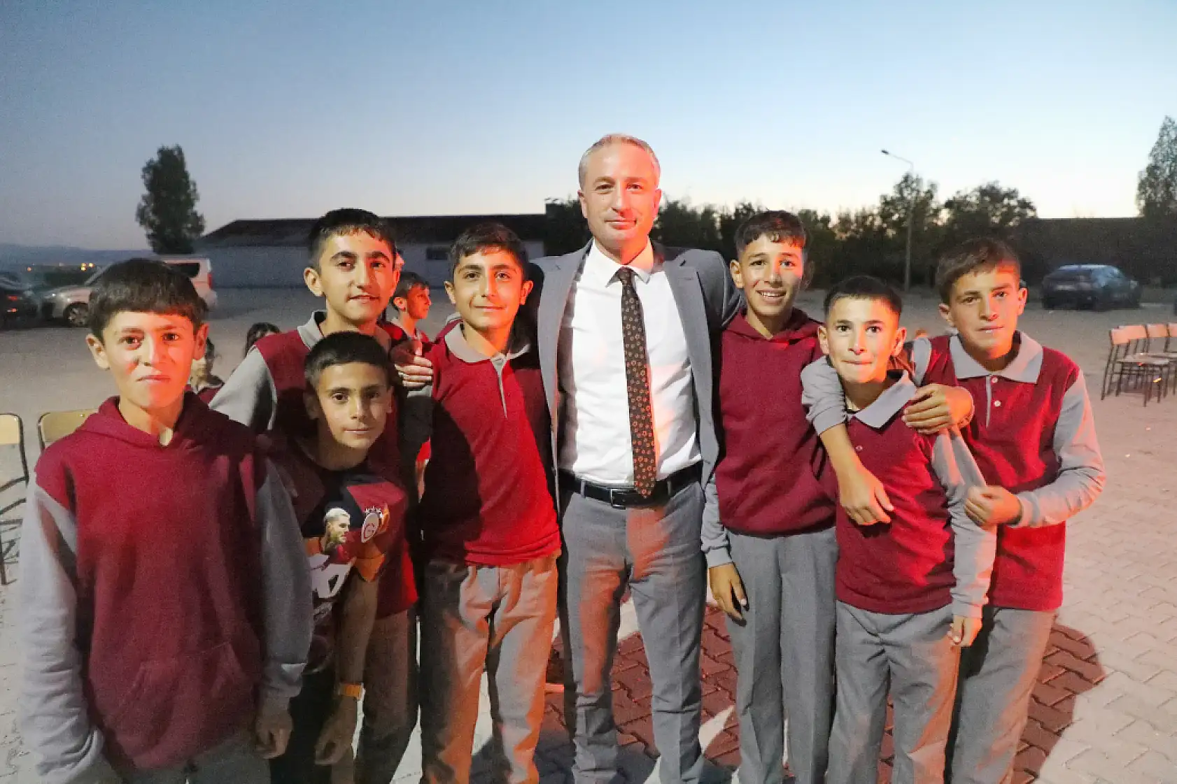 Ağrı'da öğrenciler 'okulum beni bekler' dedi, okula bağlılıklarını pekiştirdi