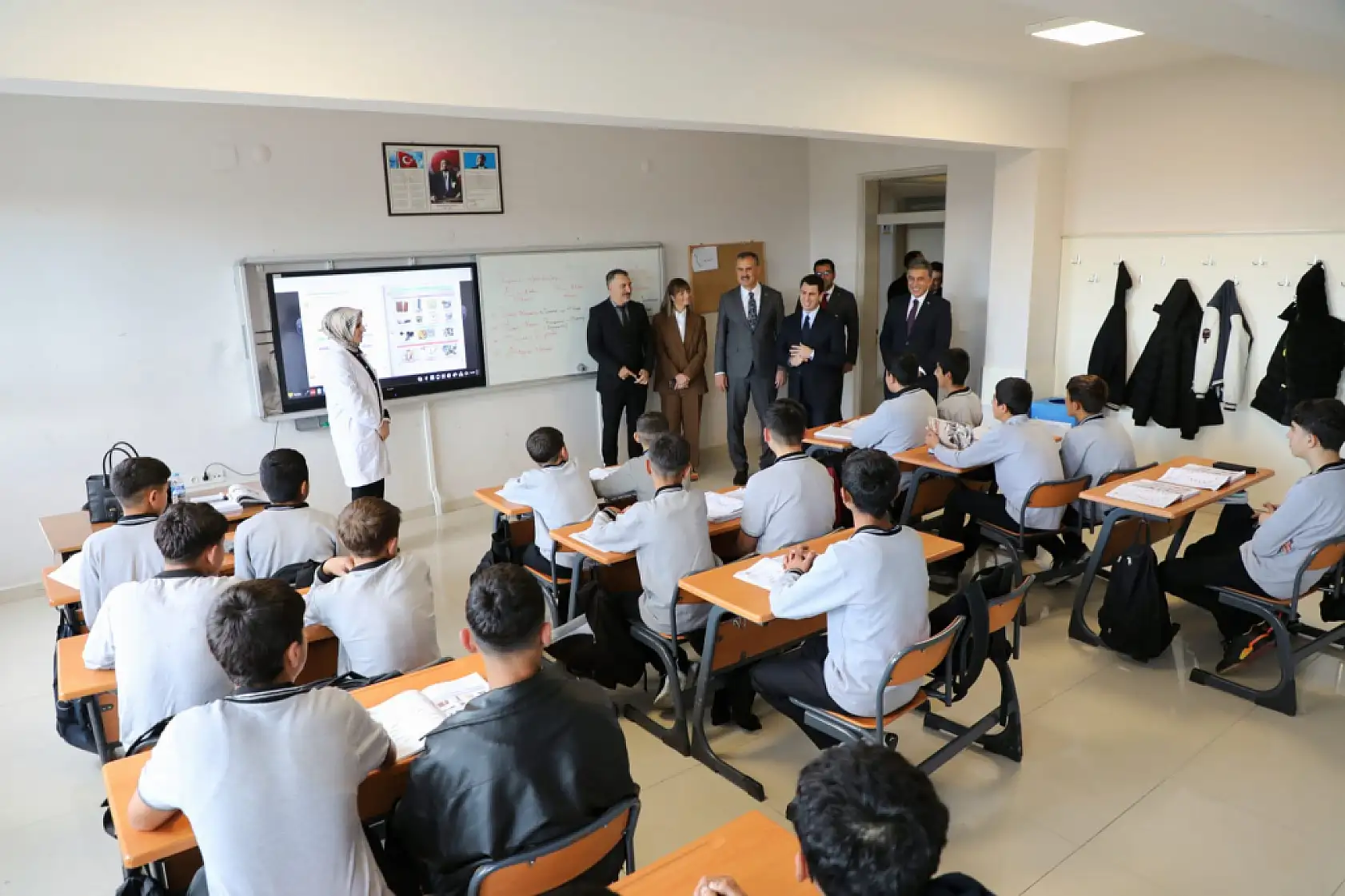 Bakan Yardımcısı Macit, Ağrı'nın eğitim projelerini değerlendirdi