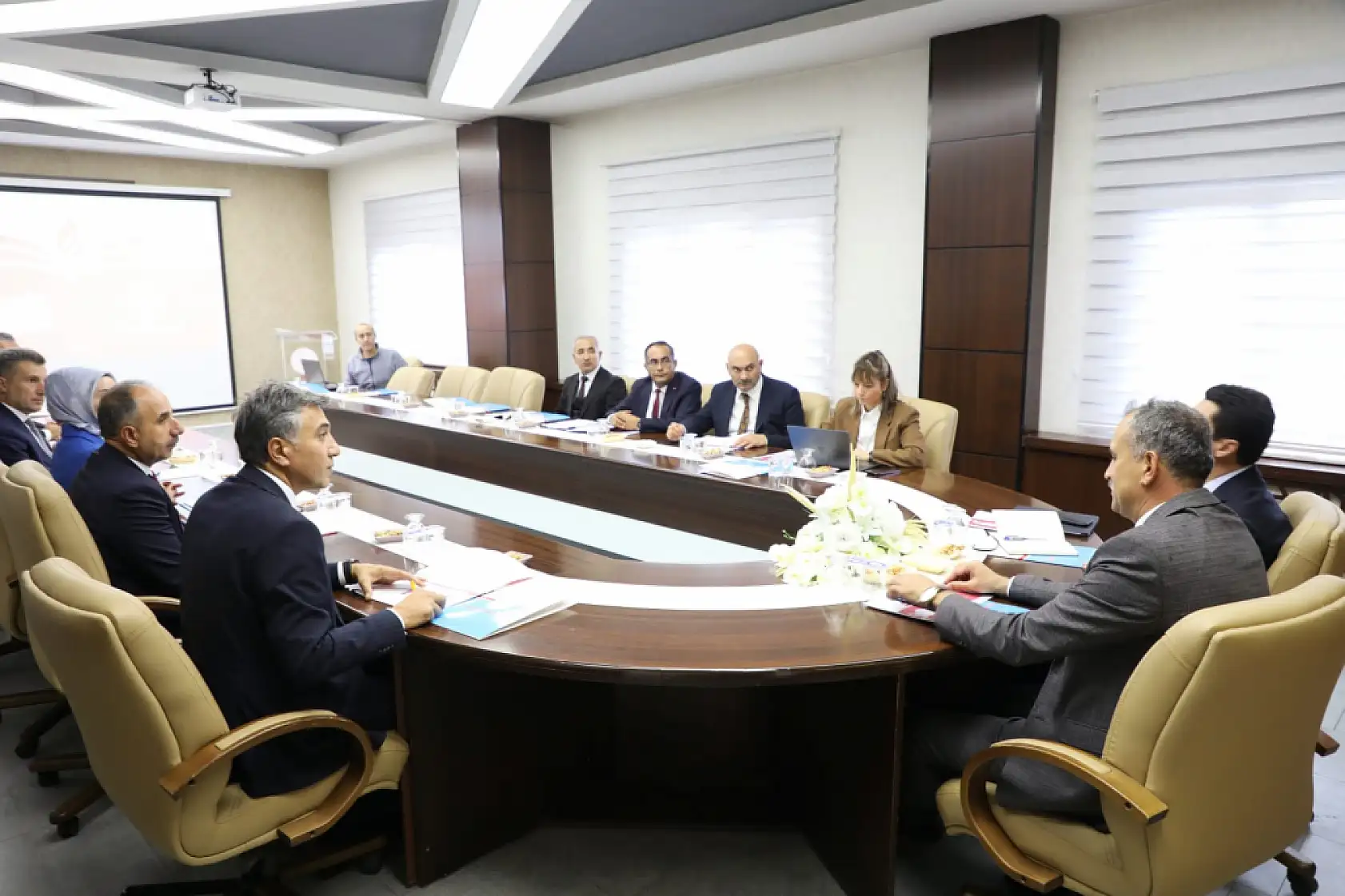 Bakan Yardımcısı Macit, Ağrı'nın eğitim projelerini değerlendirdi